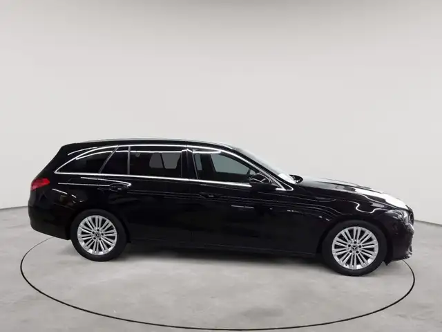 Mercedes-Benz C-Class view 3