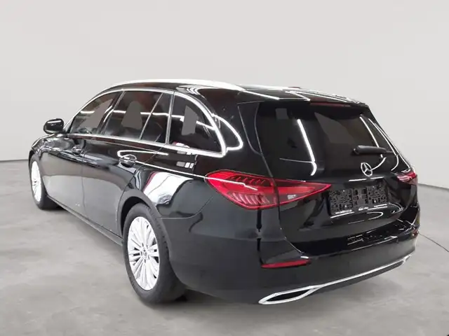 Mercedes-Benz C-Class view 5