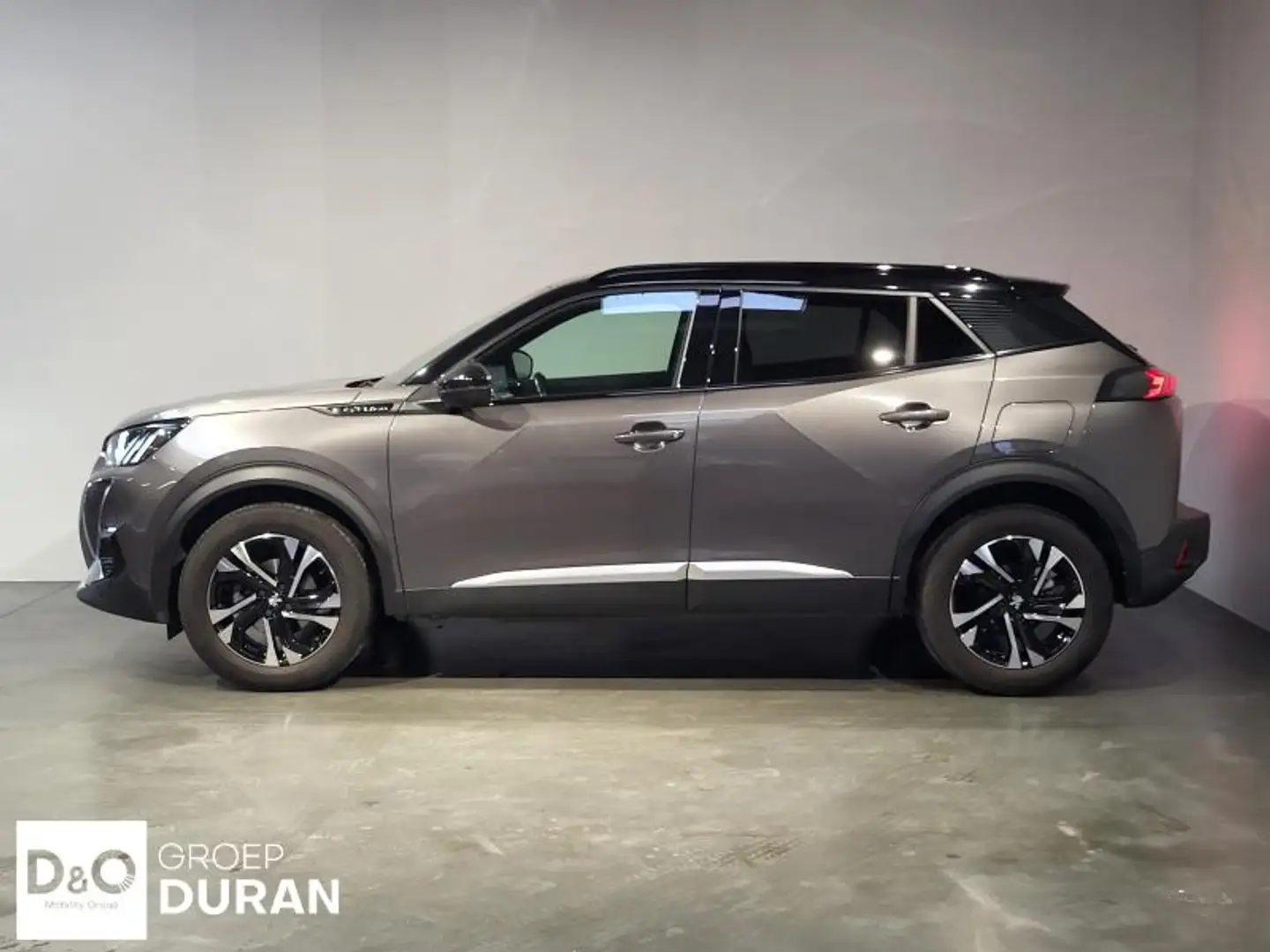 Peugeot 2008 GT Line 1.2 PureTech Man.6 Grijs - 2