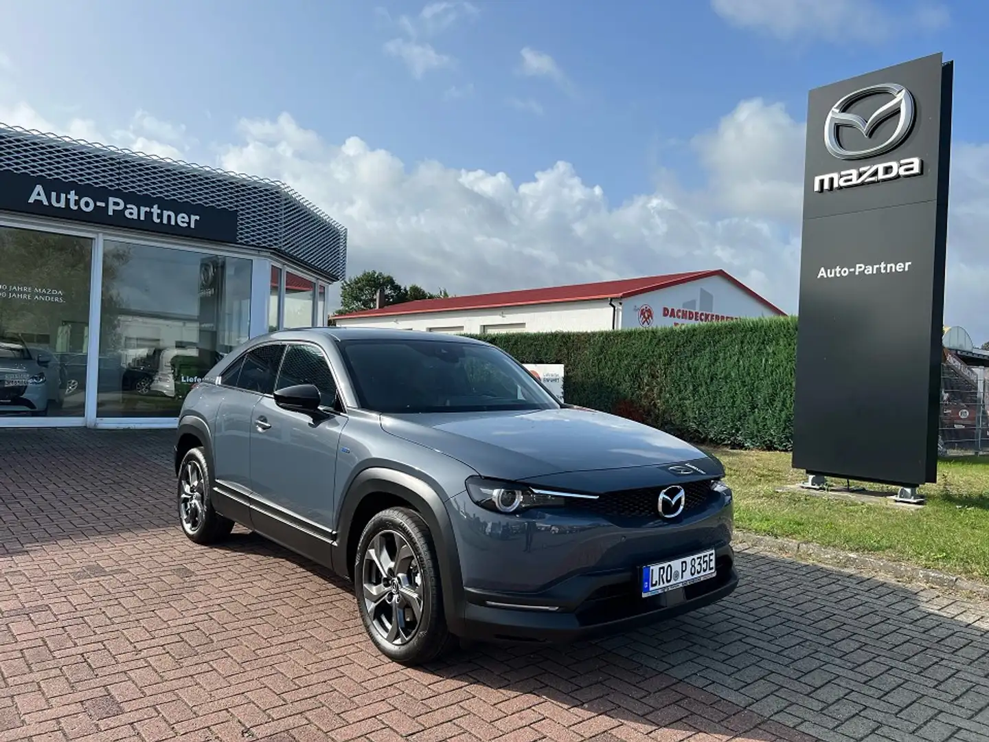 Mazda MX-30 e-SKYACTIV EV 145PS ADVANTAGE IV Grau - 1