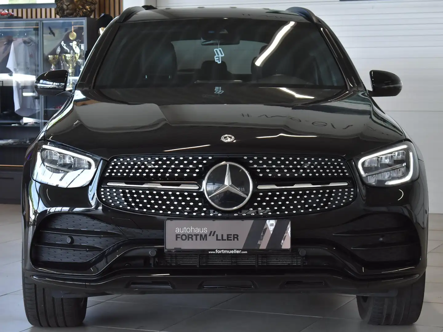 Mercedes-Benz GLC 300 GLC 300 de 4Matic //AMG Sport //Night Schwarz - 2