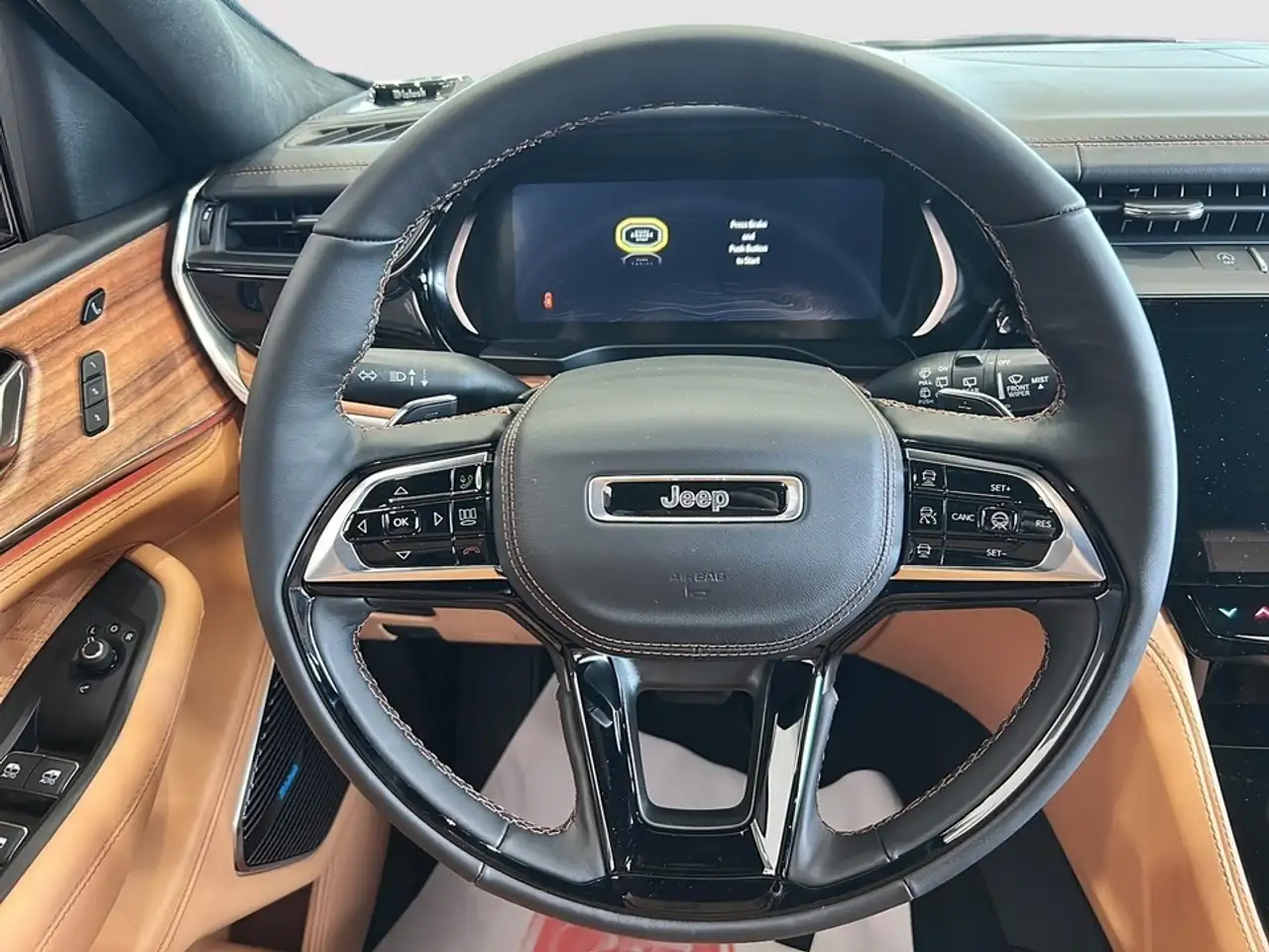 Jeep Grand Cherokee снимка Jeep Grand Cherokee