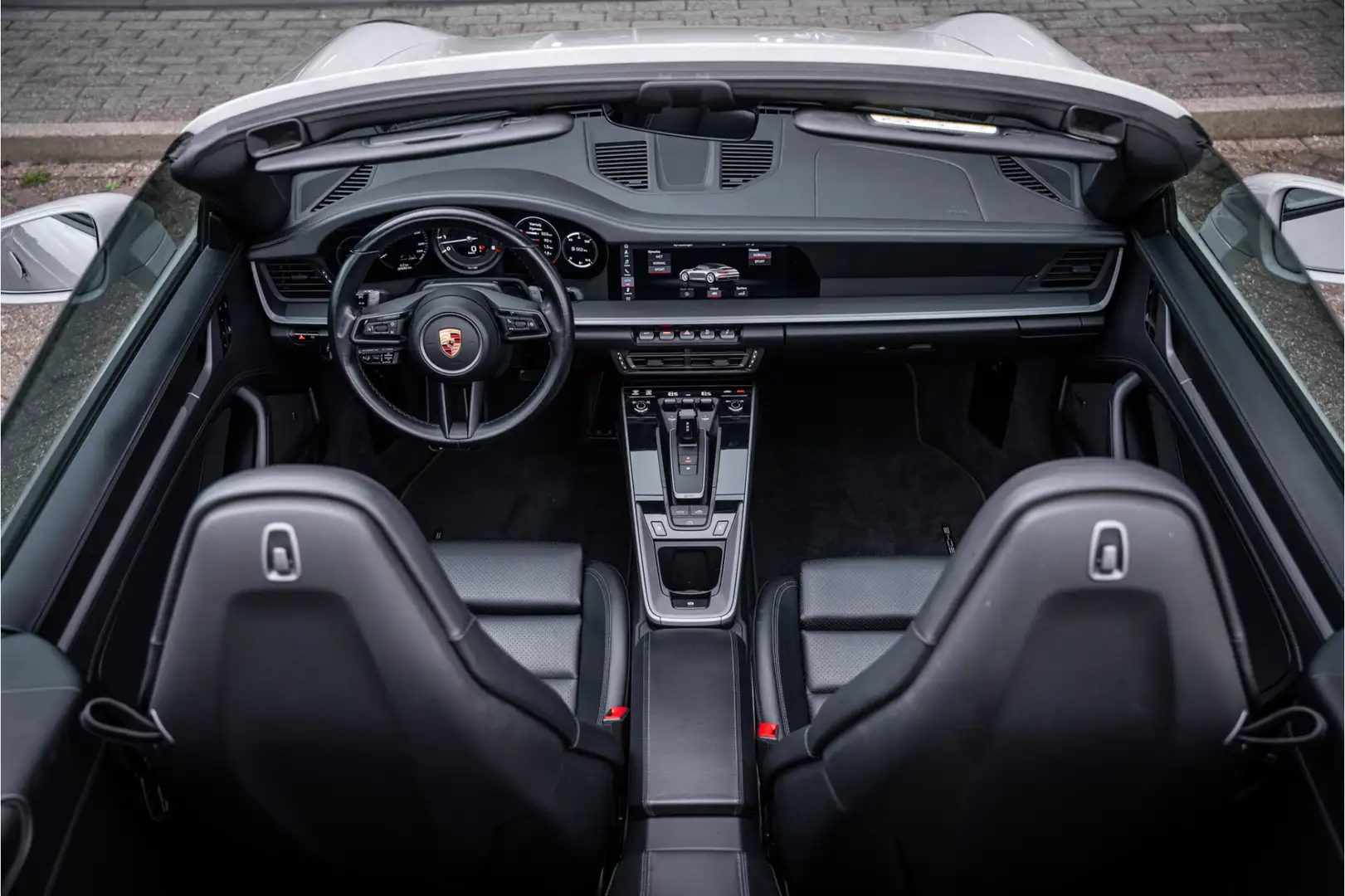 Porsche 992 Cabrio Carrera 4S (450pk) - BOSE - Sportuitlaat - Grijs - 2
