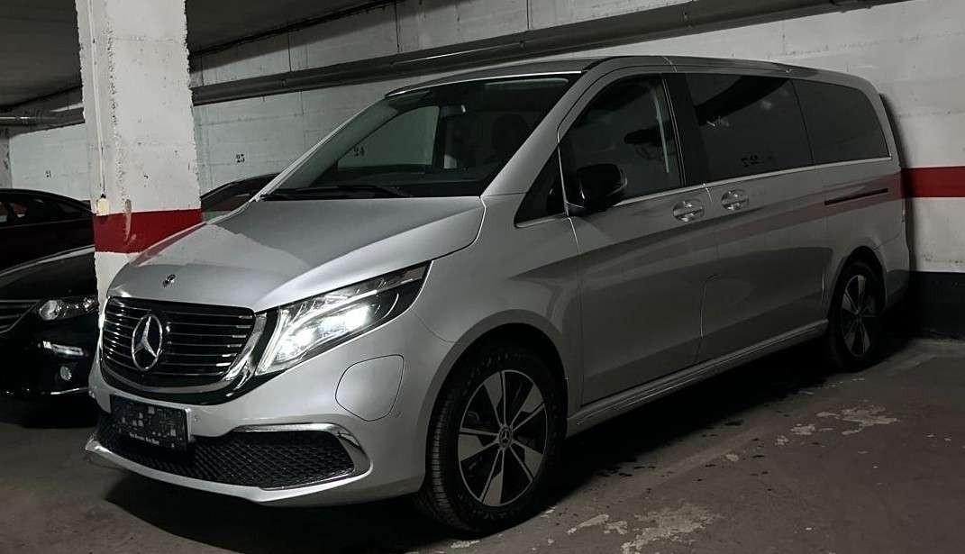 Mercedes-Benz EQV 300 Larga - foto 1