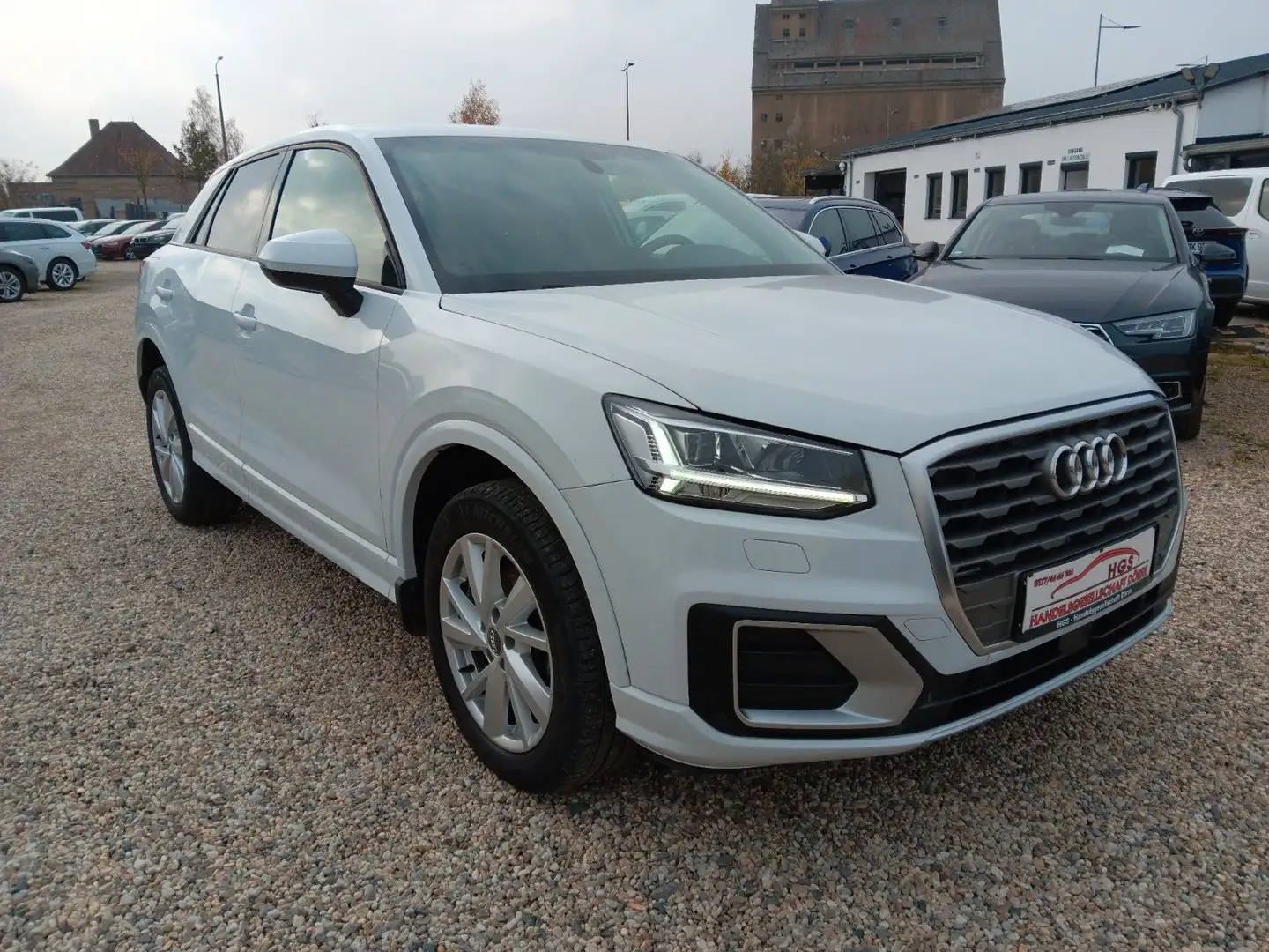 Audi Q2 35 TFSI sport S-Tronic Navi Klima LED SHZ Blanc - 2
