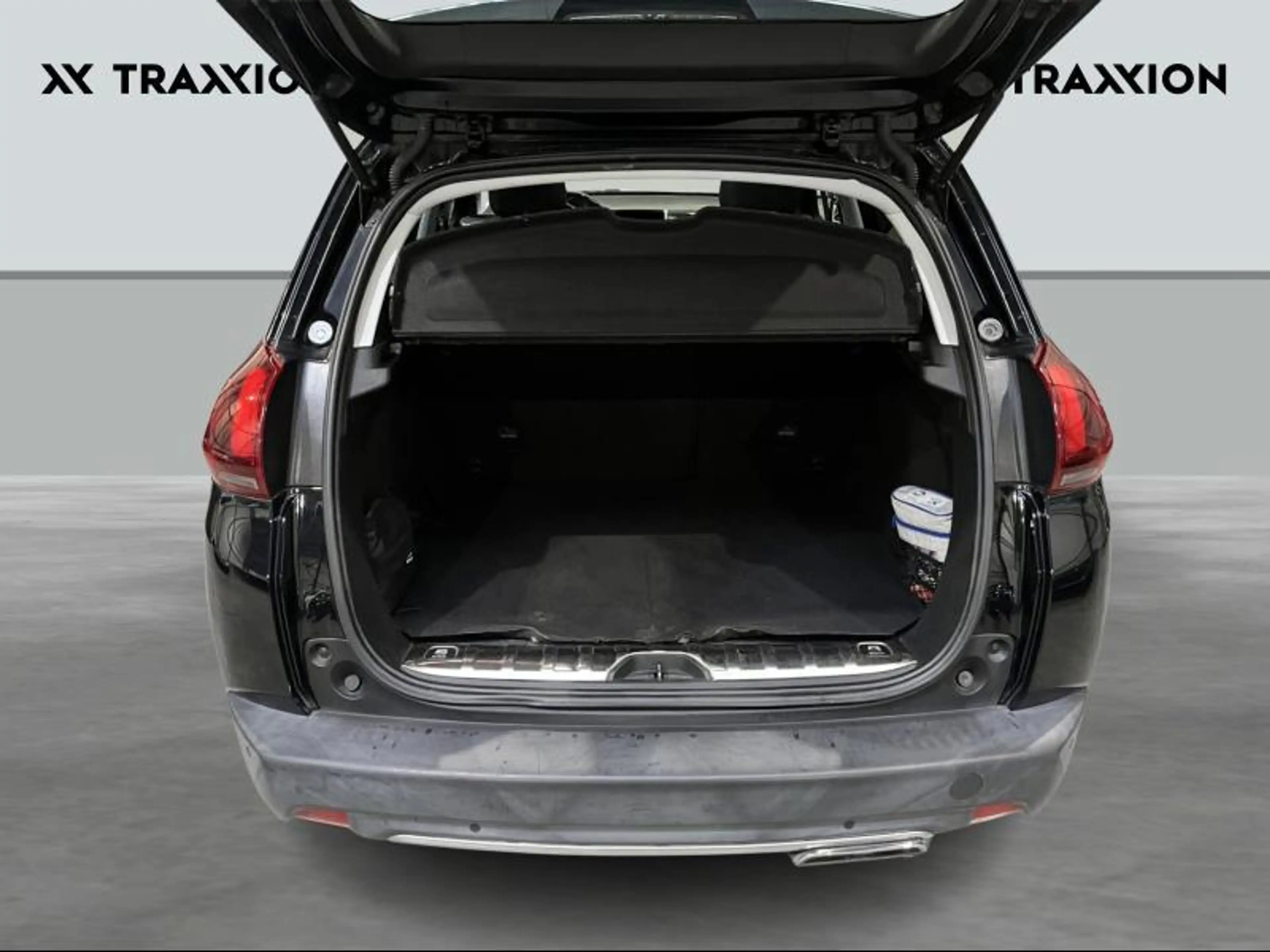 Peugeot 2008 GT Line — photo 10