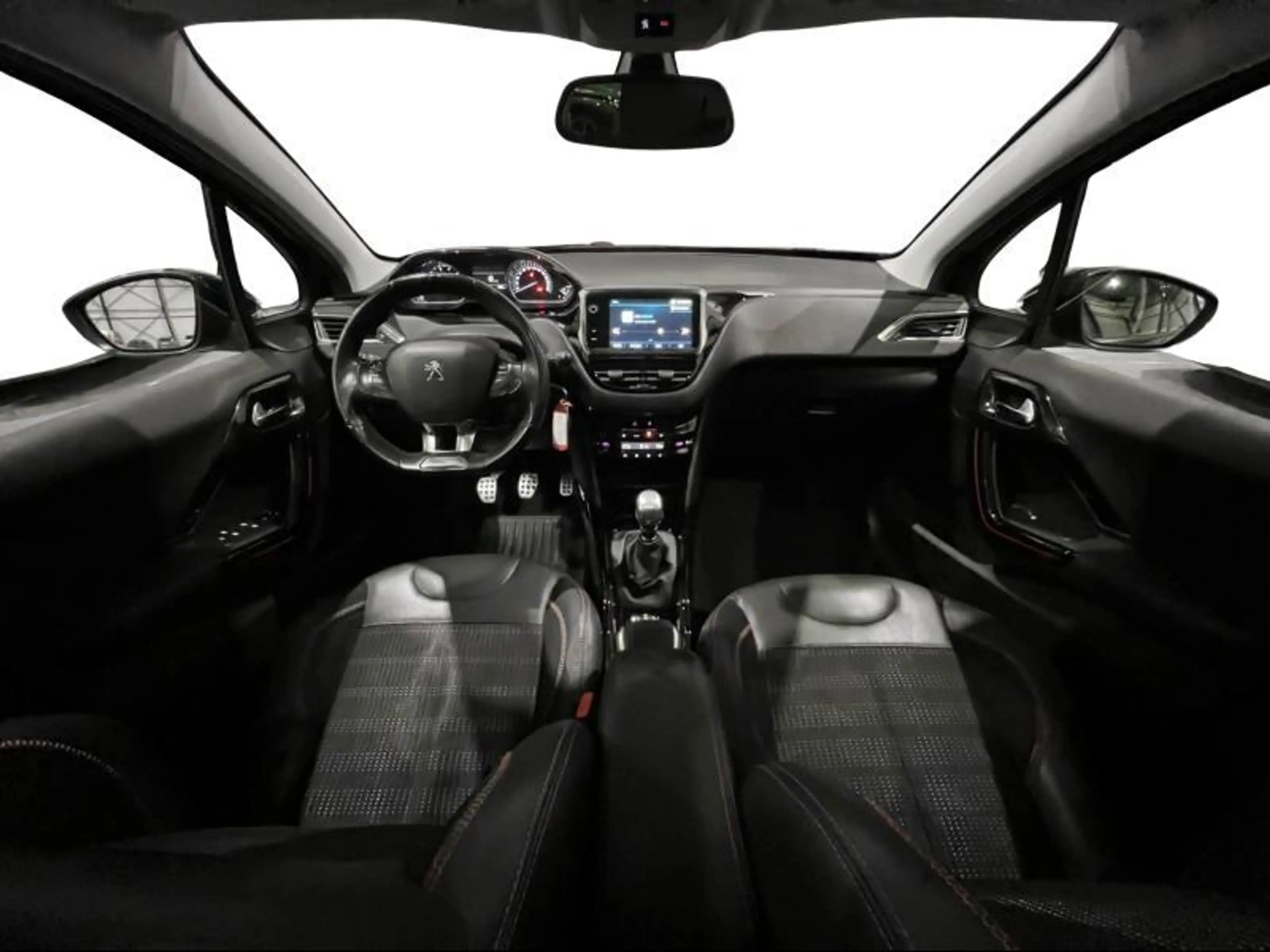 Peugeot 2008 GT Line — photo 12