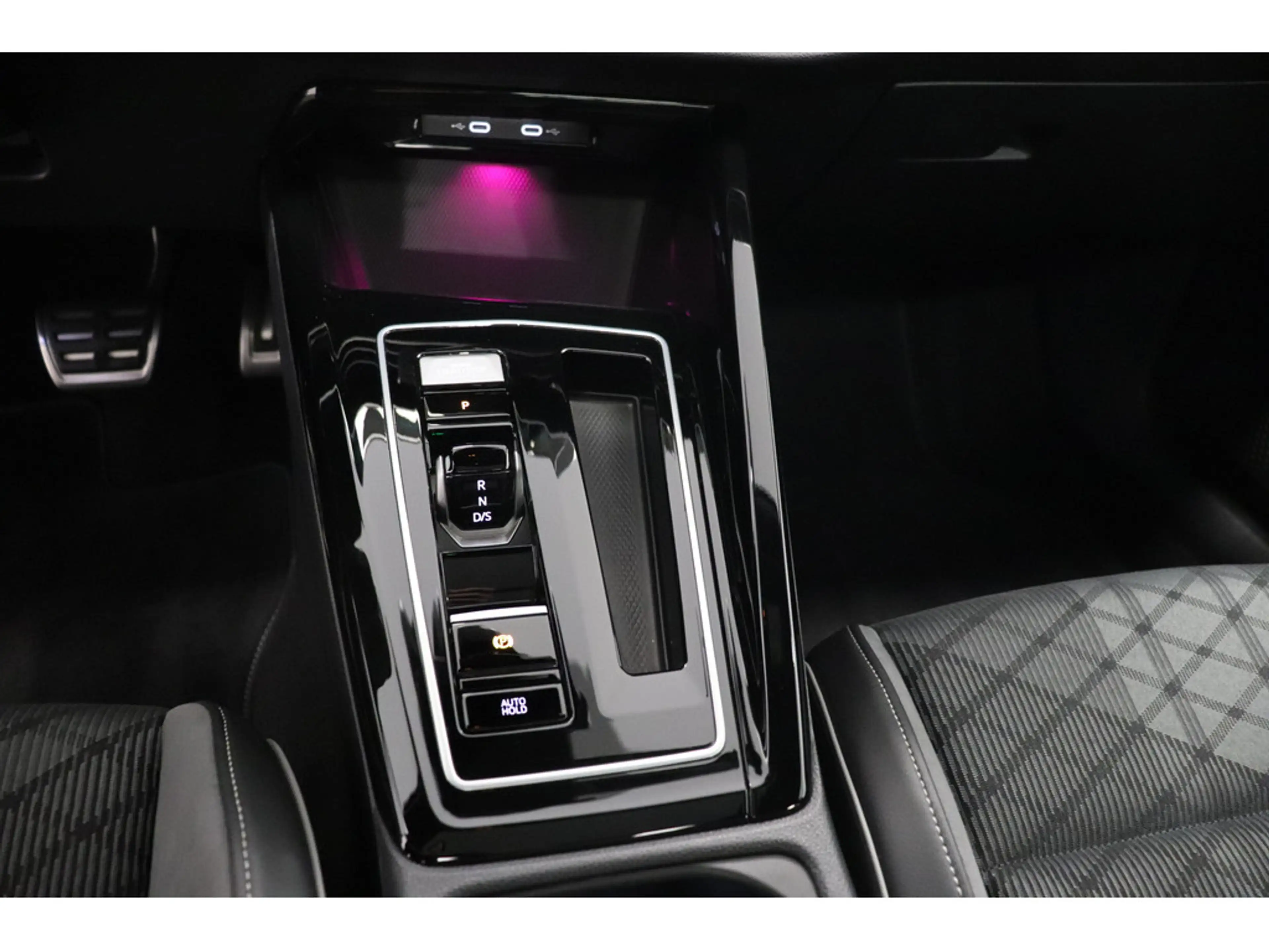 Volkswagen Golf Variant 2.0 TSI 4Motion R-line #Panorama #Matrix — photo 10