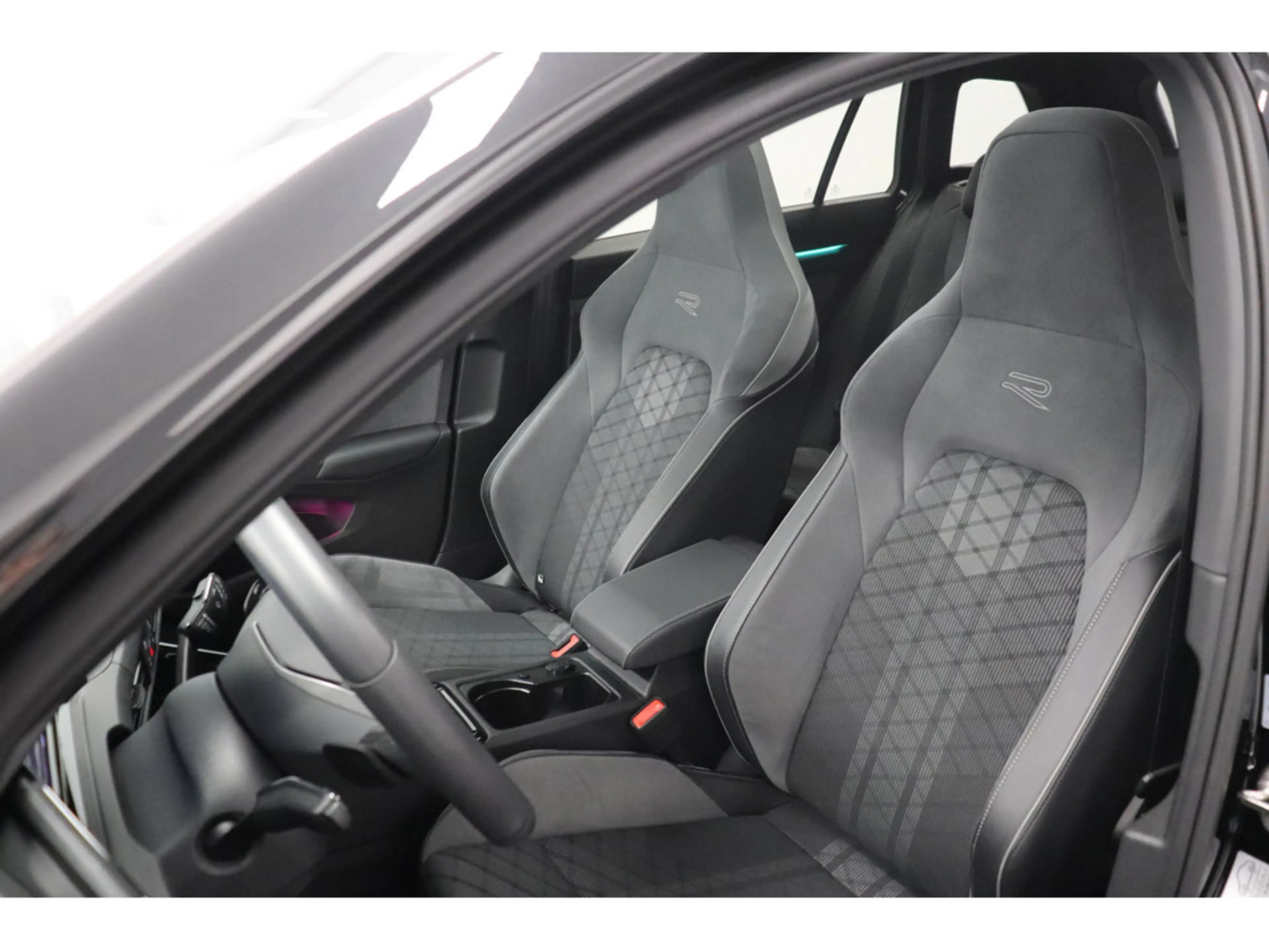 Volkswagen Golf Variant 2.0 TSI 4Motion R-line #Panorama #Matrix — photo 12