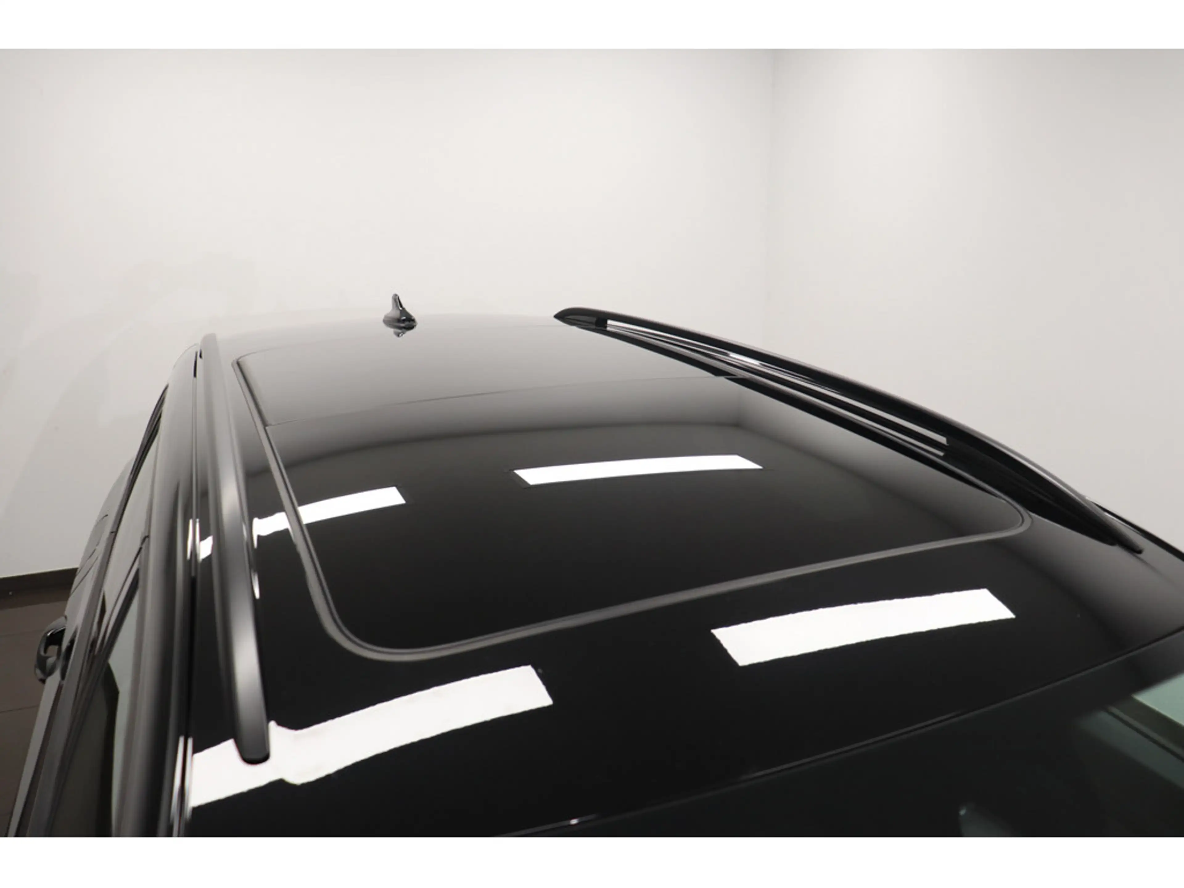 Volkswagen Golf Variant 2.0 TSI 4Motion R-line #Panorama #Matrix — photo 5