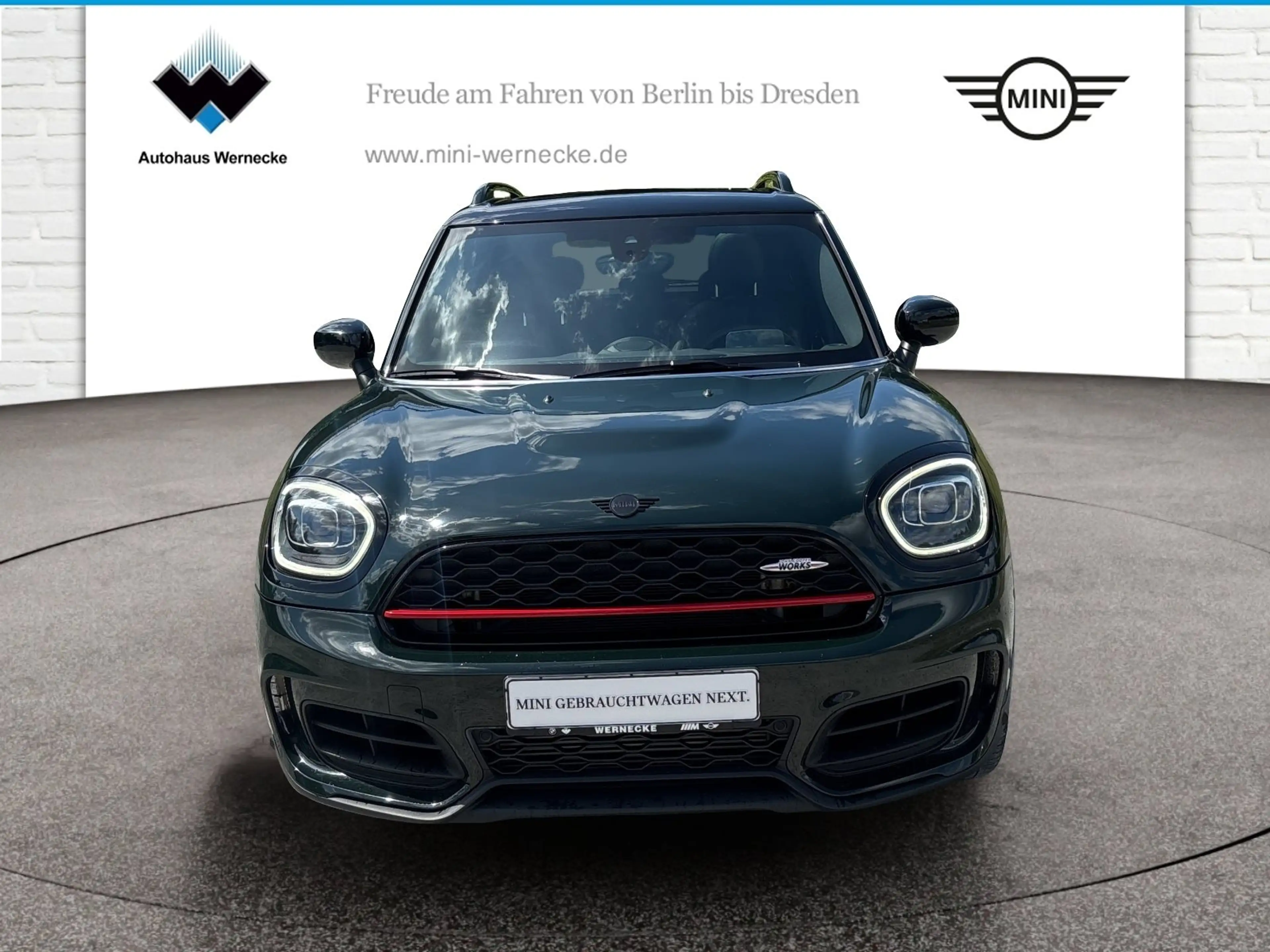 MINI John Cooper Works Countryman John Cooper Works ALL4 Countryman Head-Up DAB — photo 8