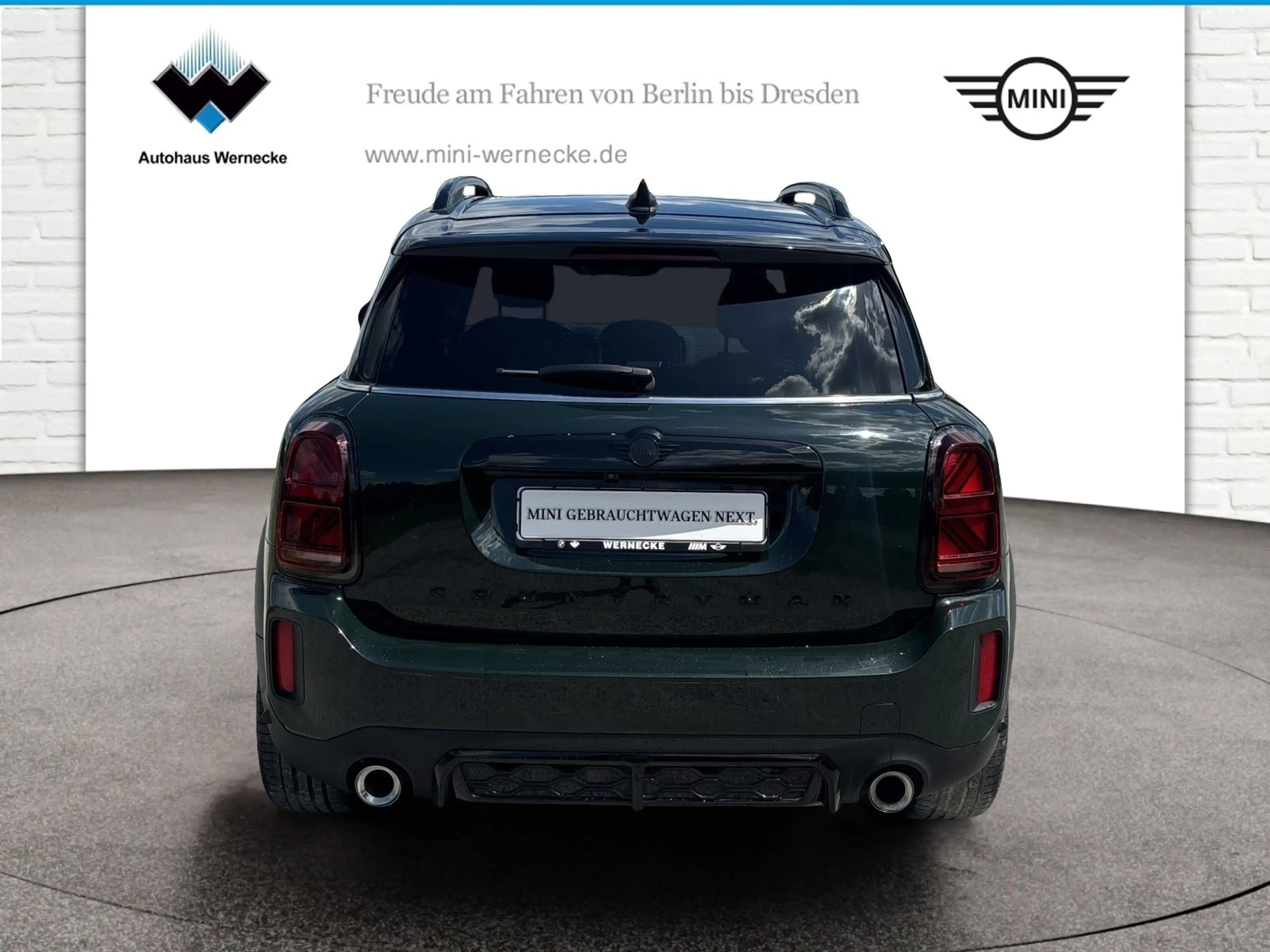 MINI John Cooper Works Countryman John Cooper Works ALL4 Countryman Head-Up DAB — photo 4