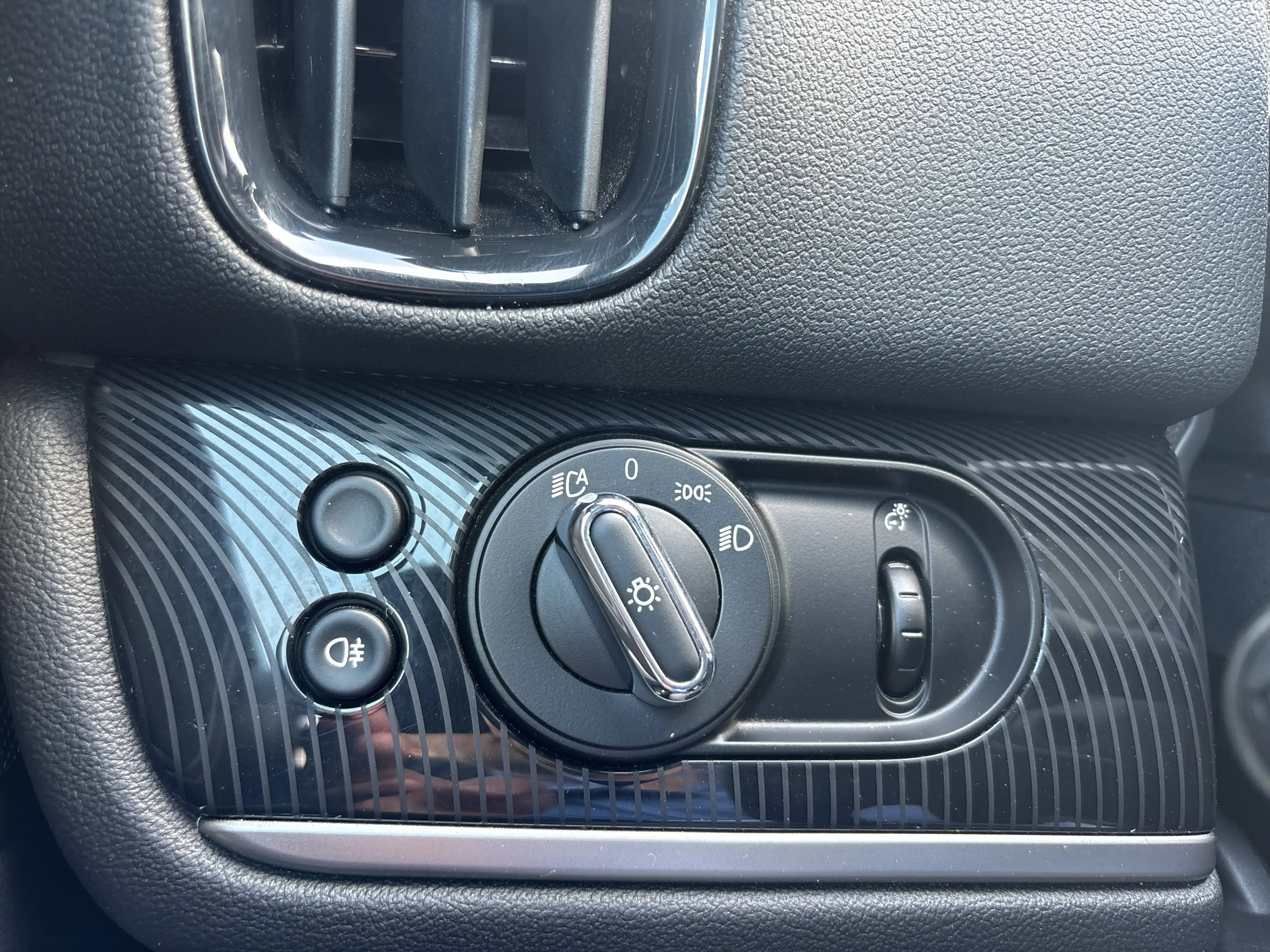 MINI John Cooper Works Countryman John Cooper Works ALL4 Countryman Head-Up DAB — photo 21