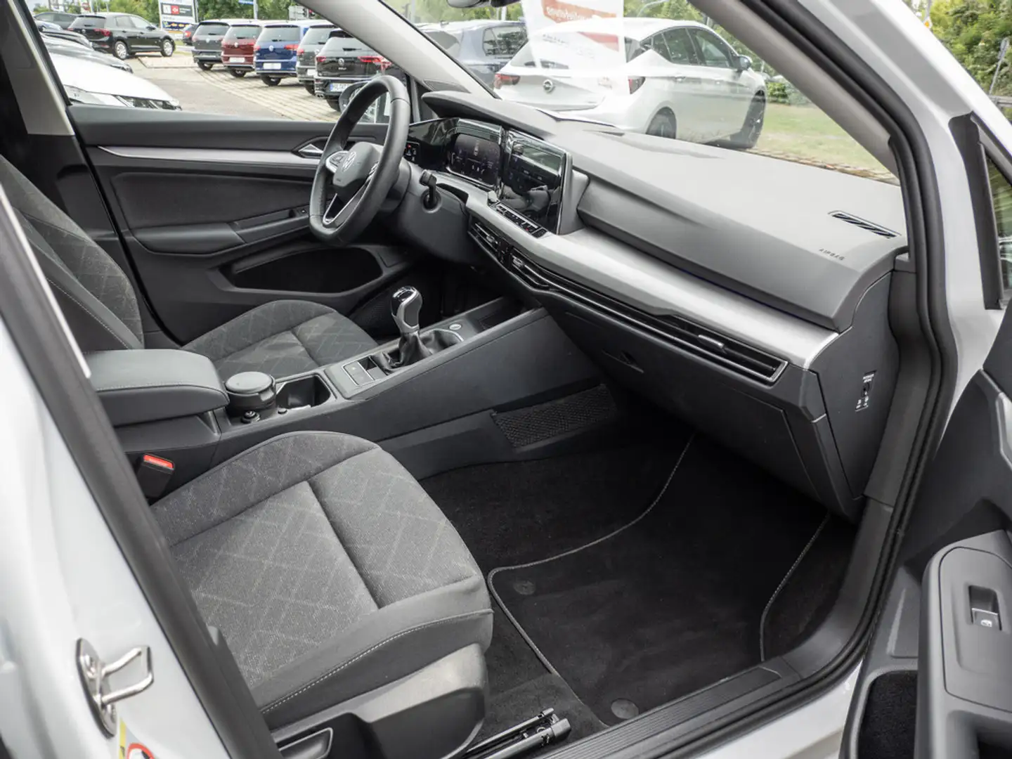 Volkswagen Golf VIII 1.5 TSI Life SHZ H/K NAVI ACC LED Blanco - 2