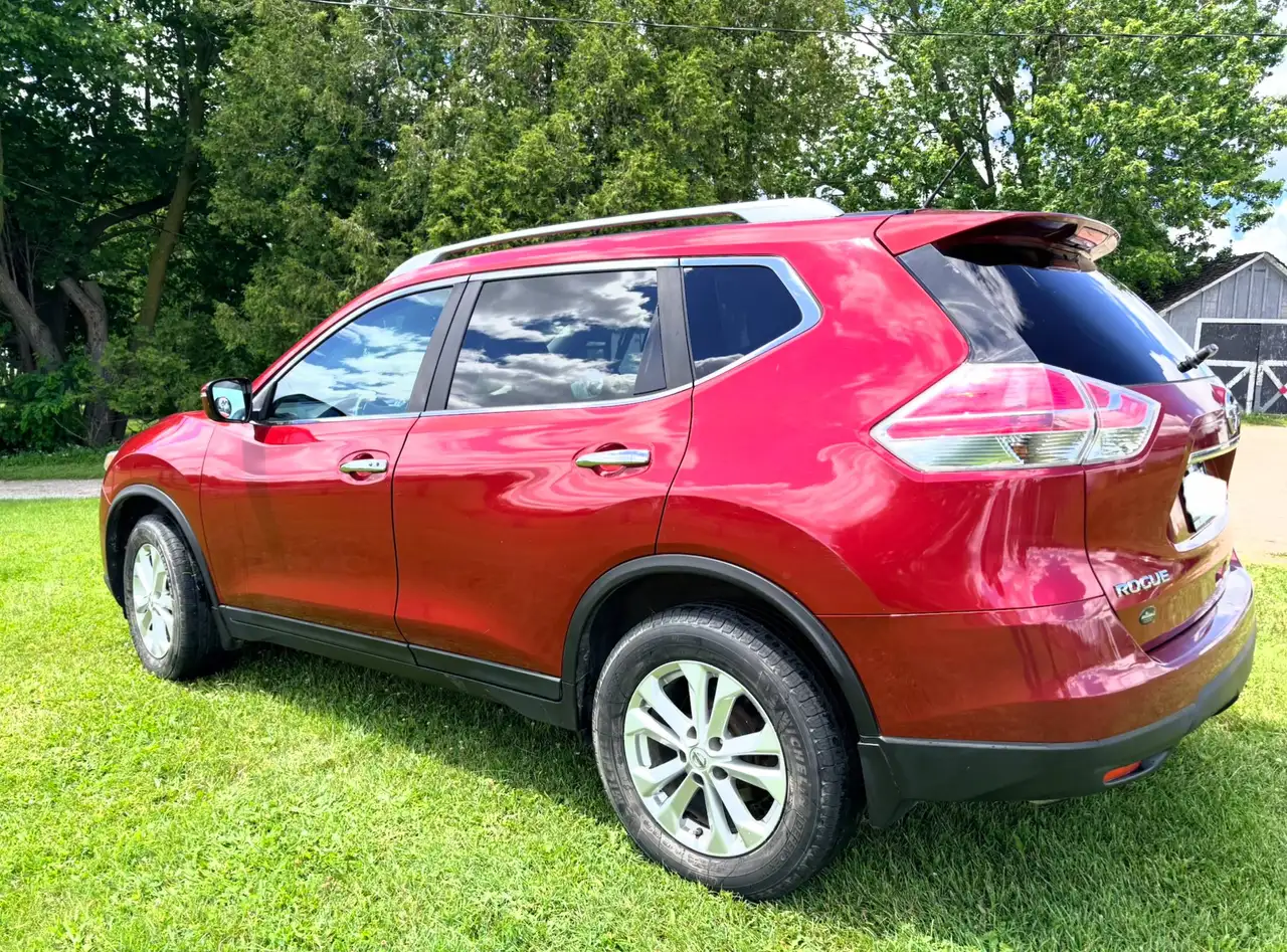 Nissan Rogue fotografie Nissan Rogue
