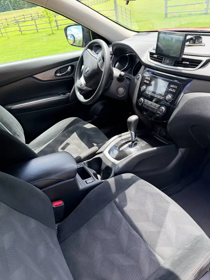 Nissan Rogue fotografie Nissan Rogue