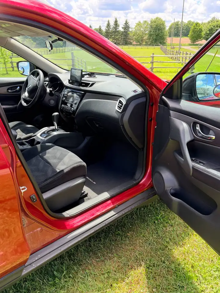 Nissan Rogue fotografie Nissan Rogue