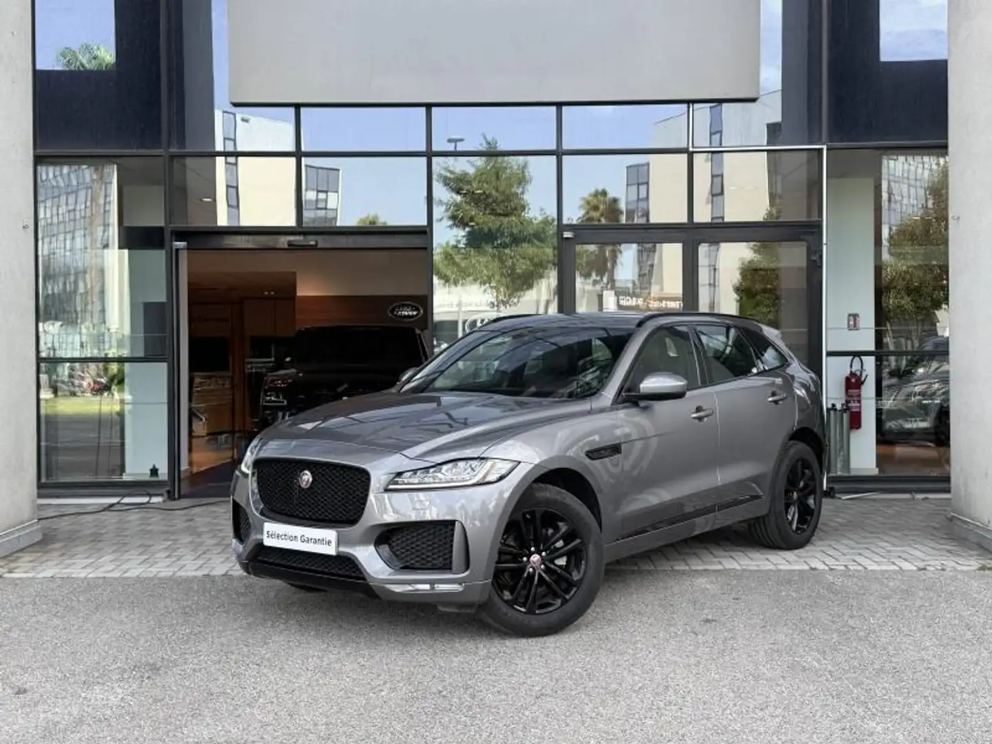 Jaguar F-Pace 2.0D 180ch Chequered Flag AWD BVA8 Grau - 1