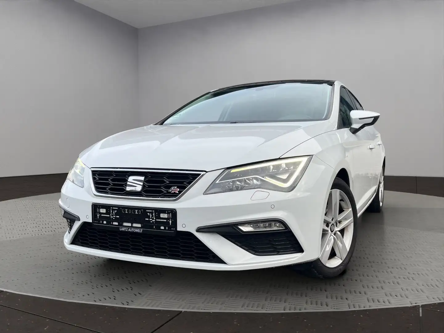 SEAT Leon FR/Ambiente/CarPlay/GRA/LED/PDC Blanc - 1