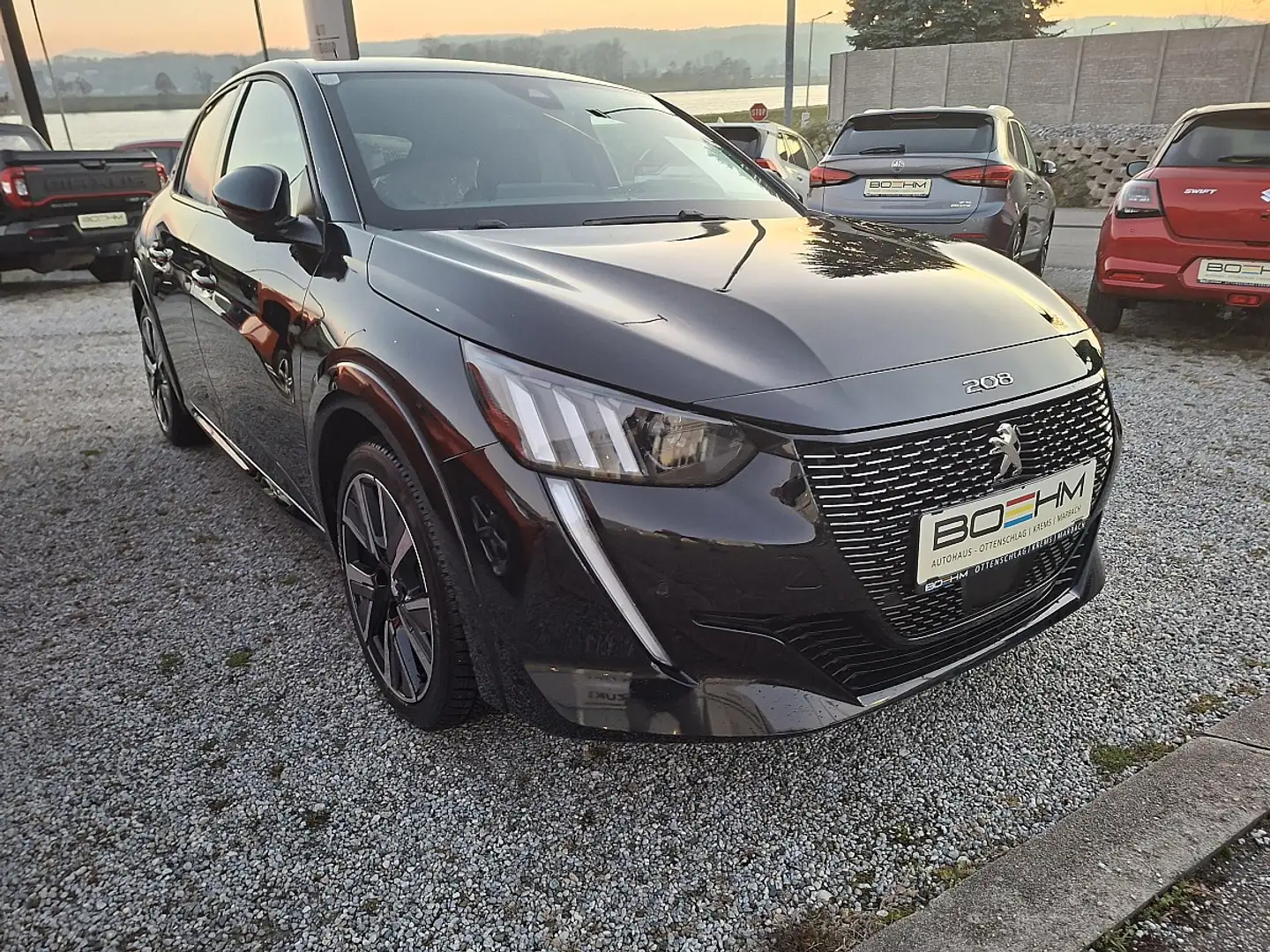 Peugeot 208 GT PureTech 130 S&S EAT8 Aut. Schwarz - 1