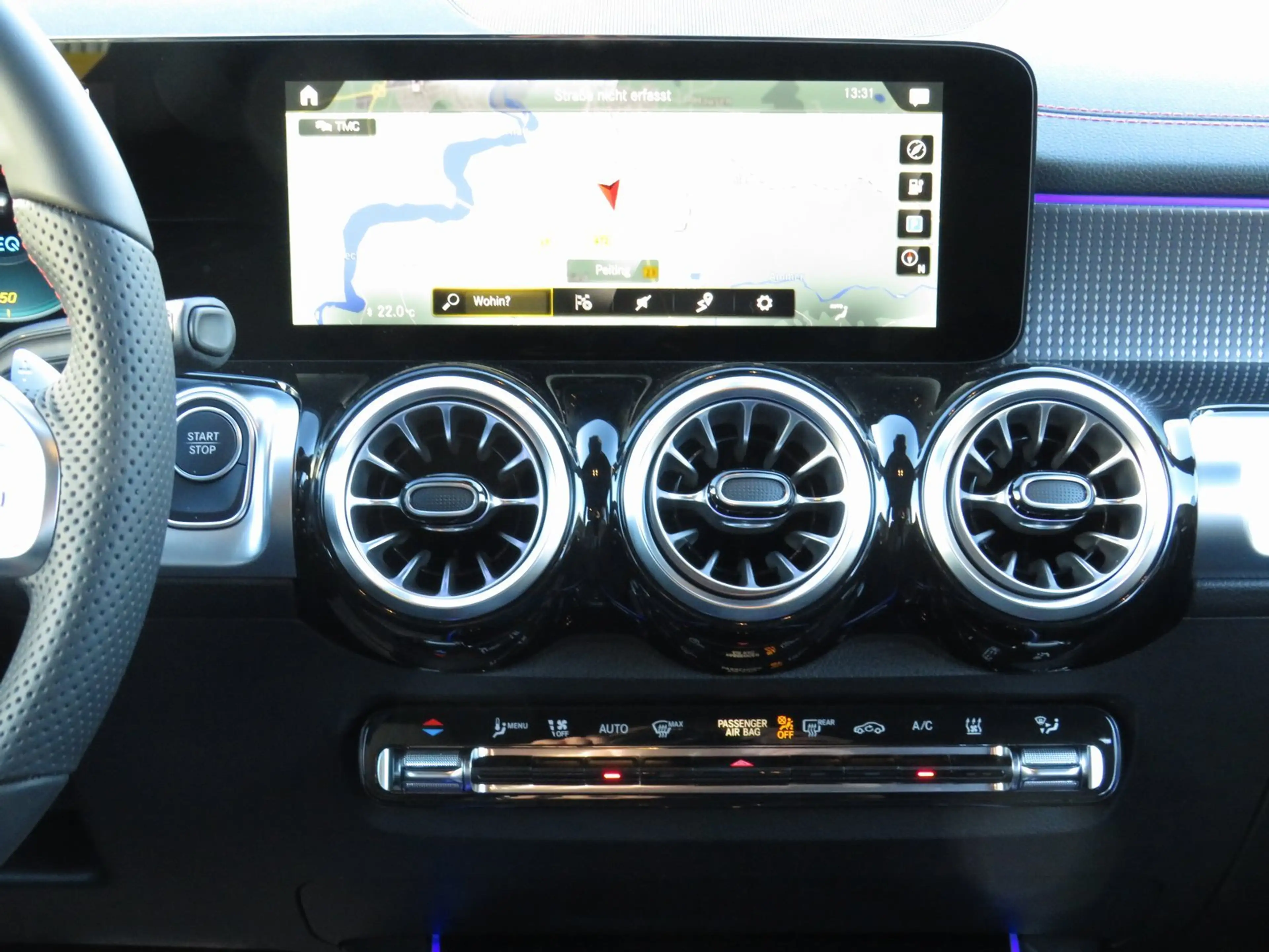 Mercedes-Benz EQB 300 4M AMG Night LED 360° Totwinkel — photo 9