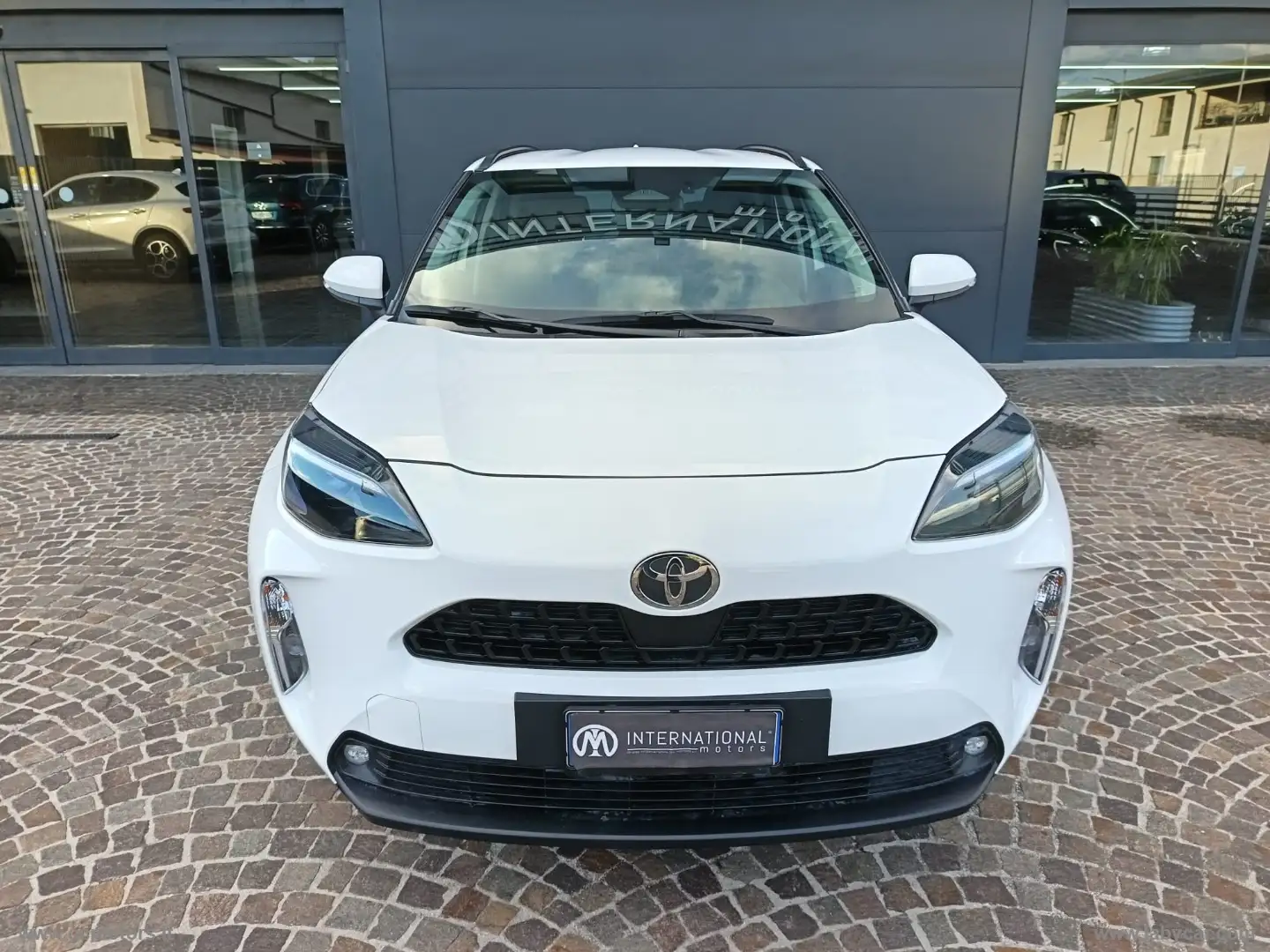 Toyota Yaris Cross 1.5 Hybrid 5p. E-CVT Active Blanco - 2