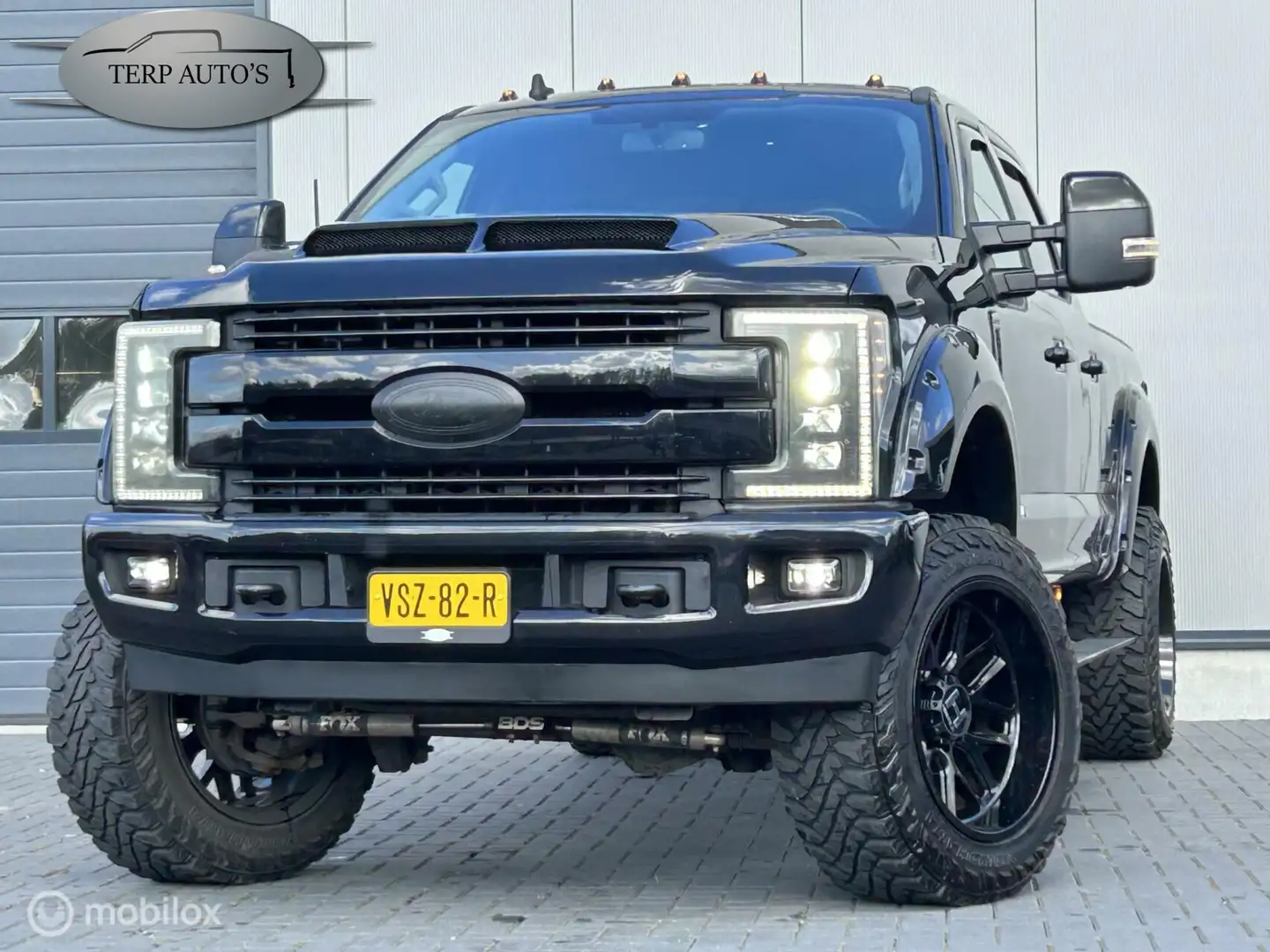 Ford F 250 USA 6.7 V8 Powerstroke Diesel | 4X4 | BDS/Fox Lift Negru - 1
