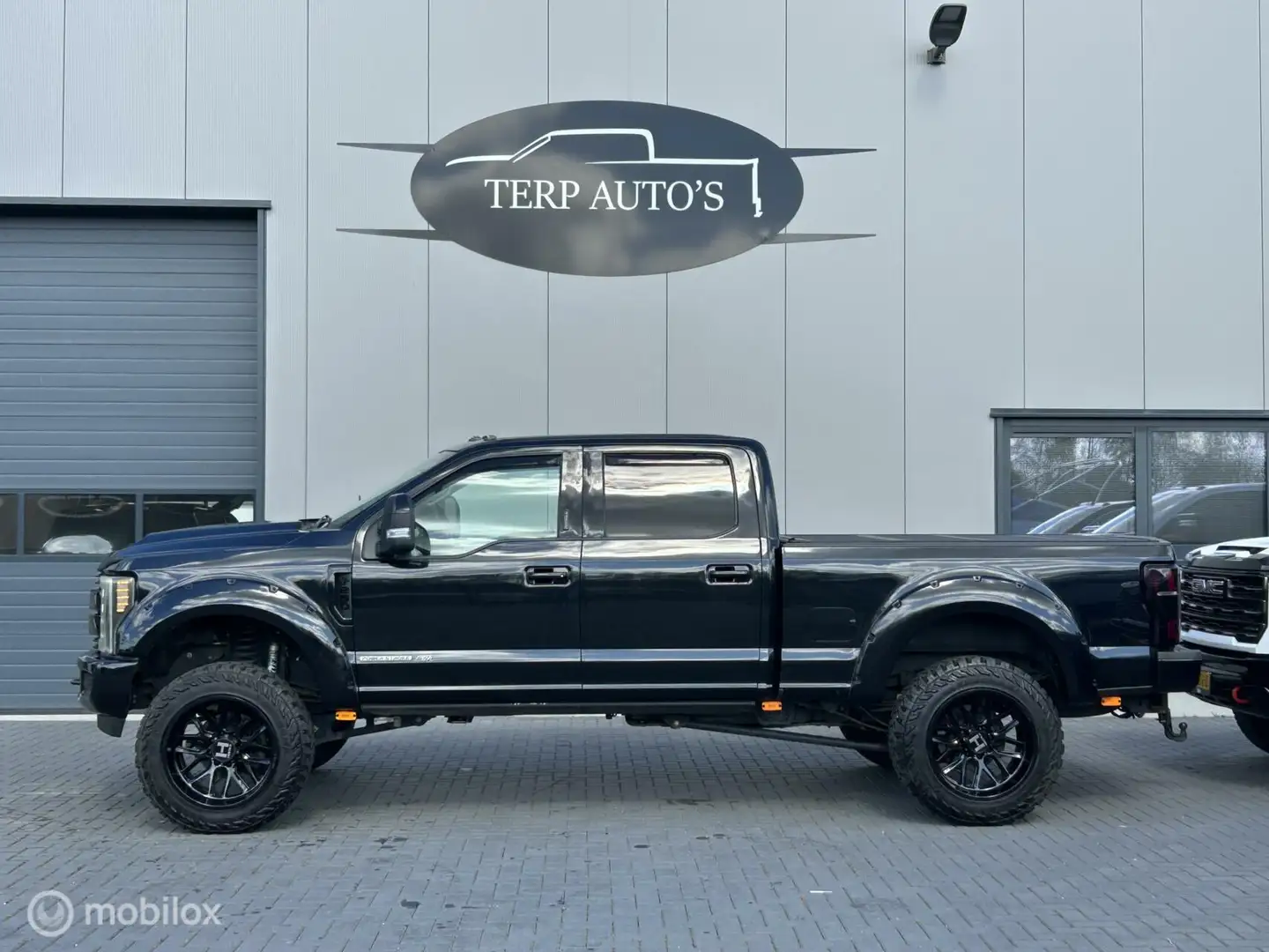 Ford F 250 USA 6.7 V8 Powerstroke Diesel | 4X4 | BDS/Fox Lift Negru - 2