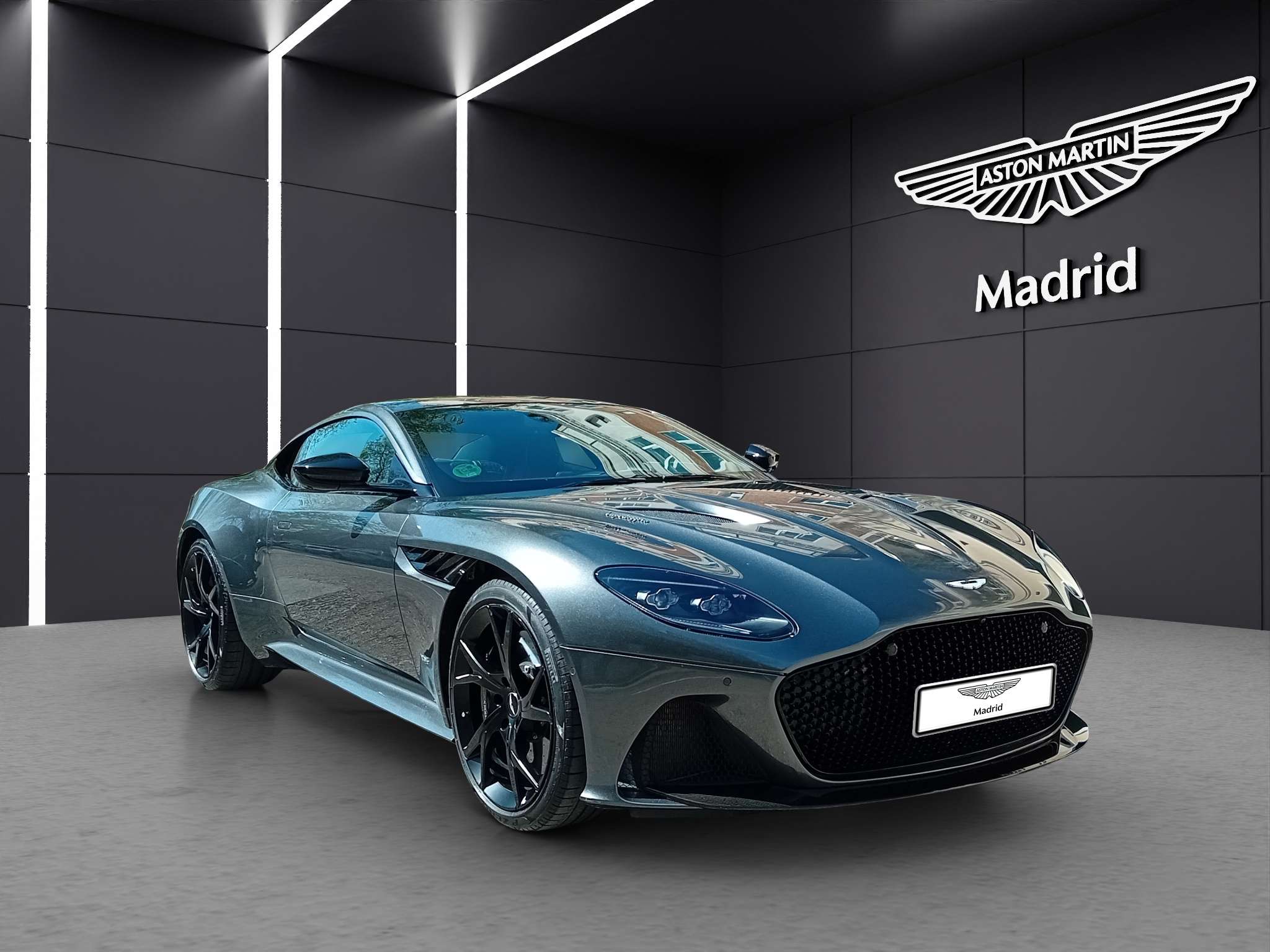 Aston Martin DBS Superleggera - foto 1