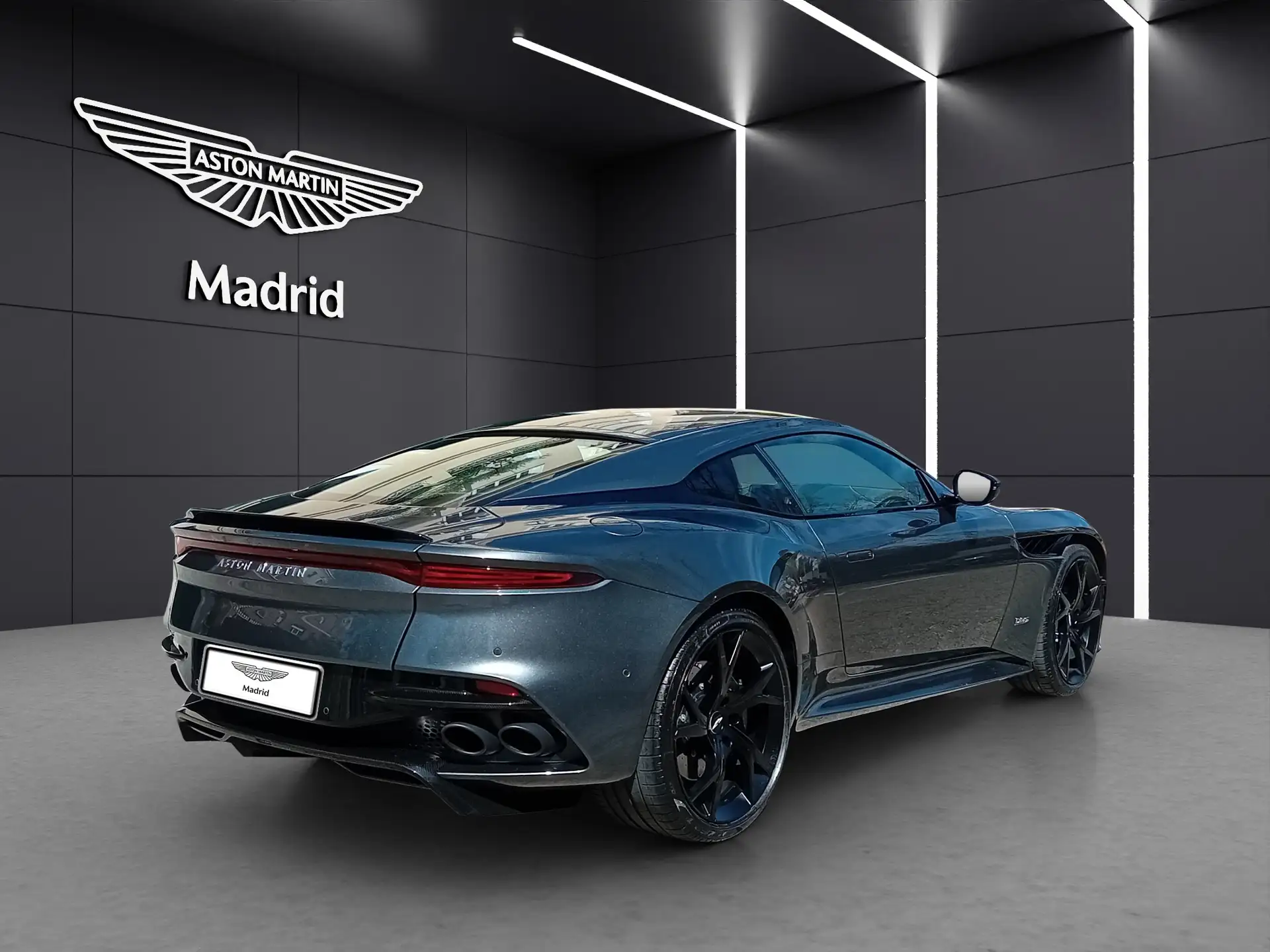 애스턴마틴 DBS Coupe 2019 실버 사진 7
