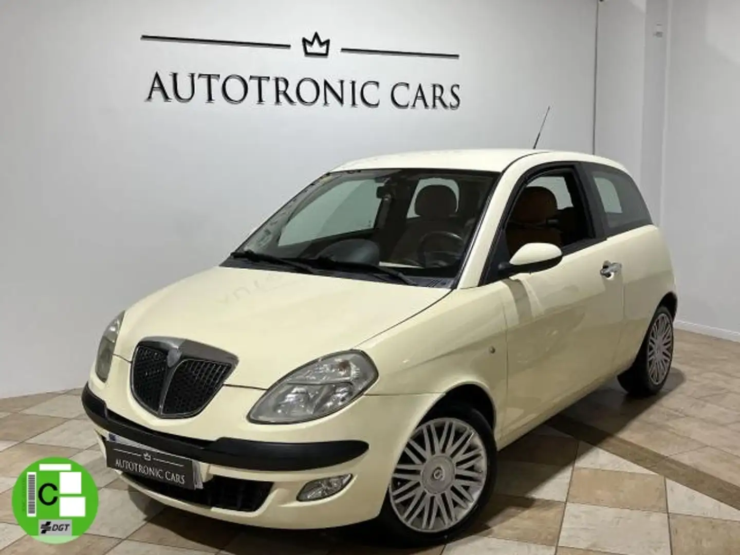 Lancia Ypsilon 1.4 16v Platino DFN - 1