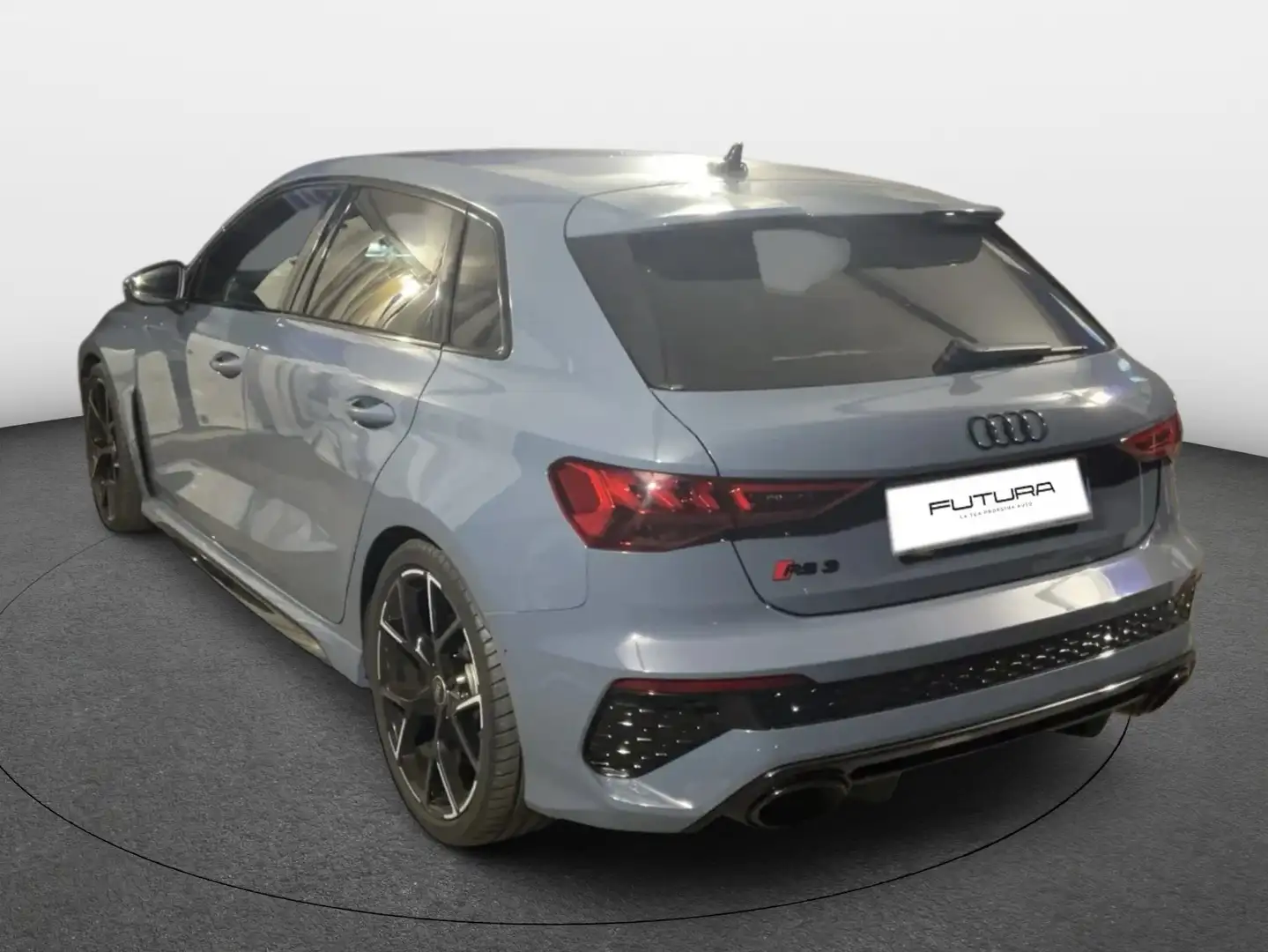 Audi RS3 Sportback 2.5 tfsi quattro s-tronic Gris - 2