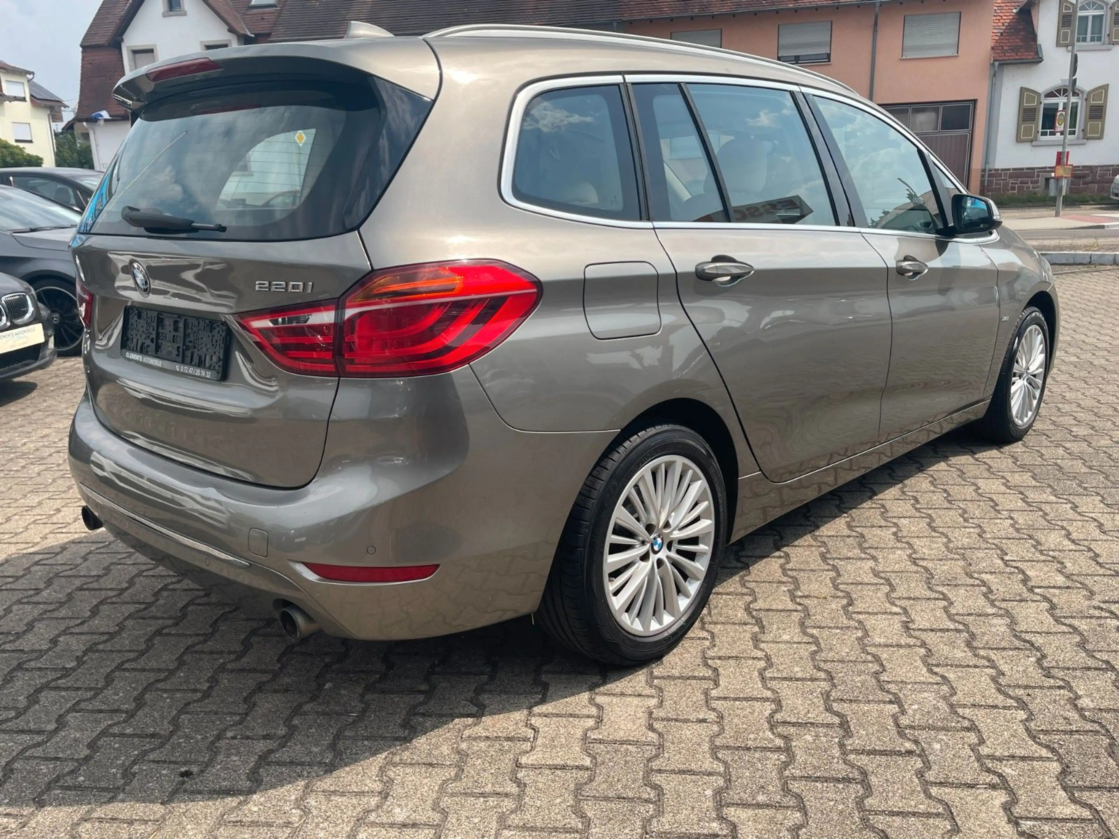 BMW 220 iA Gran Tourer Luxury Line*Leder*Navi*AHK*LED — photo 24