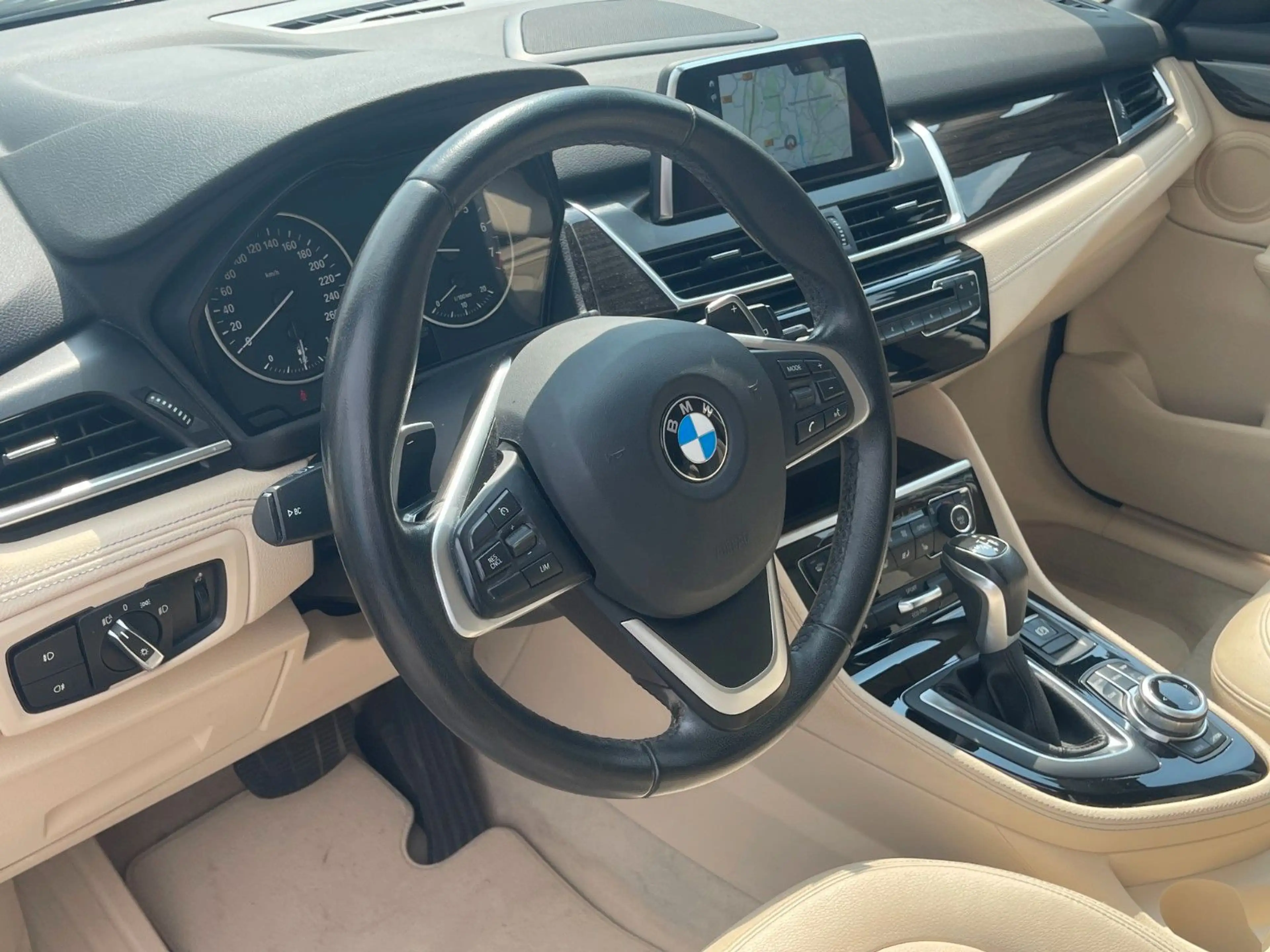 BMW 220 iA Gran Tourer Luxury Line*Leder*Navi*AHK*LED — photo 7