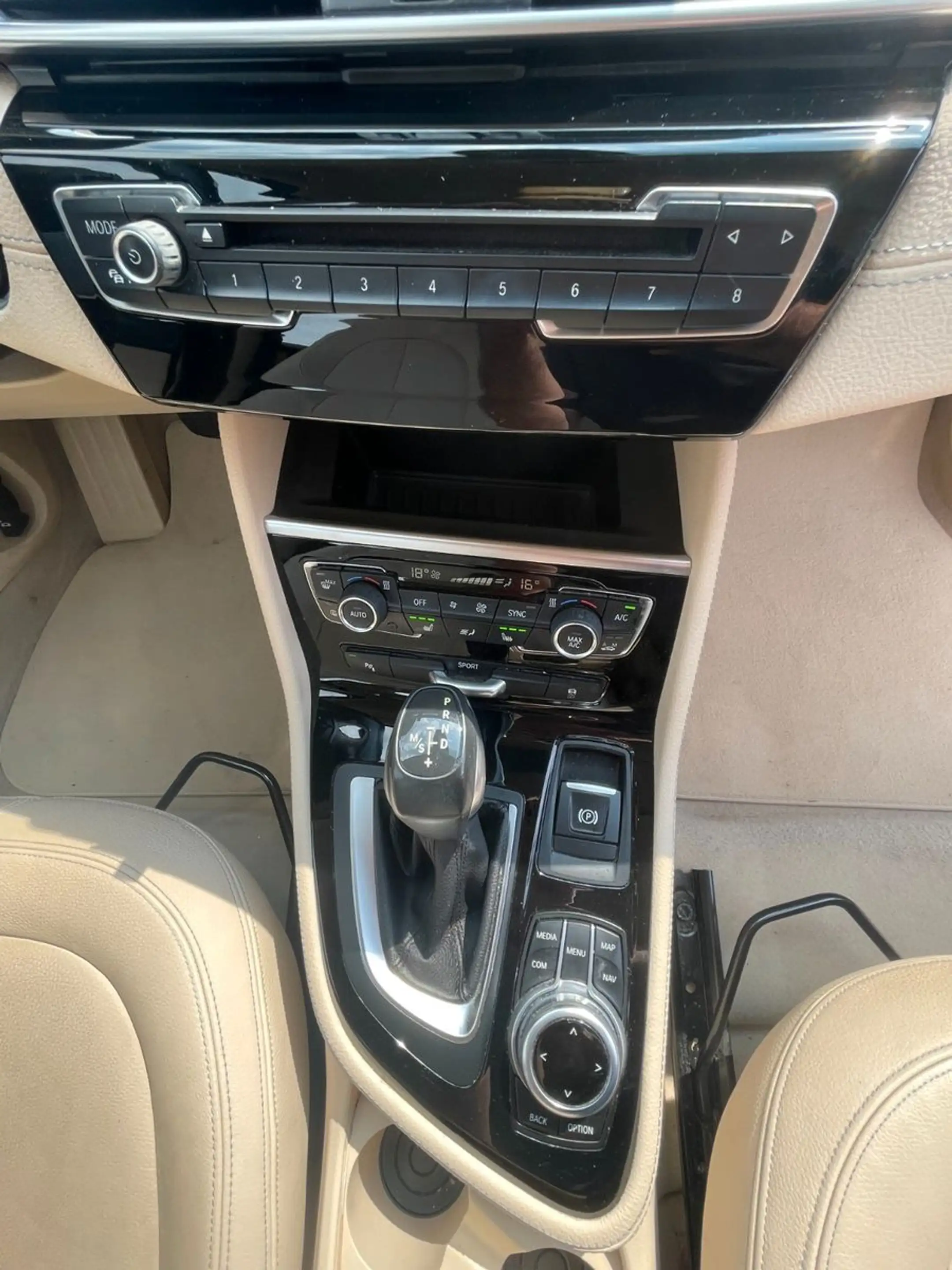 BMW 220 iA Gran Tourer Luxury Line*Leder*Navi*AHK*LED — photo 21