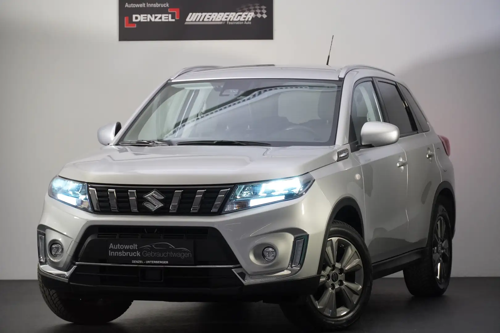Suzuki Vitara 1,5 Hybrid ALLGRIP 6AGS shine Grau - 1