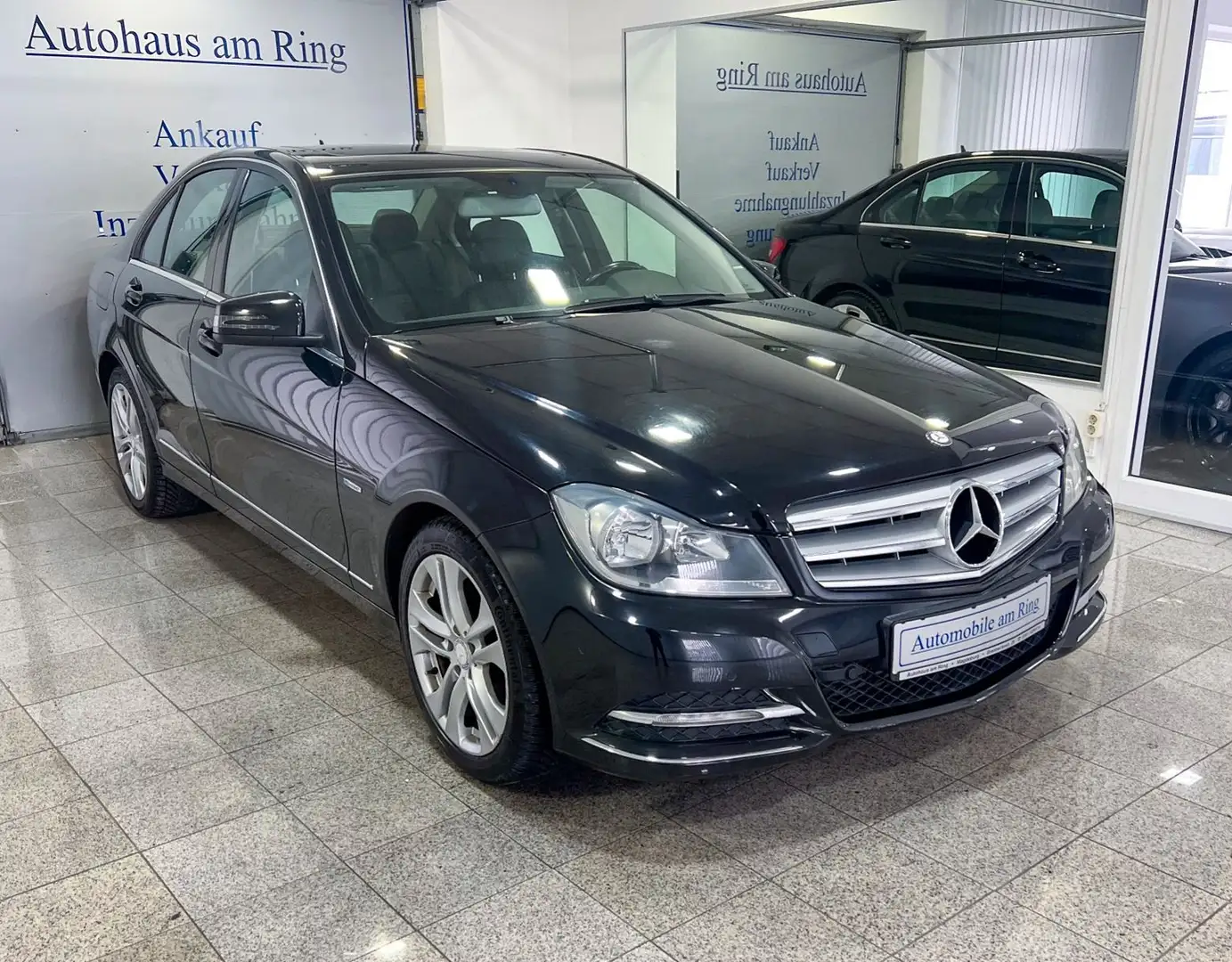 Mercedes-Benz C 180 CGI Avantgarde Automatik Klima Navi PDC! Noir - 1