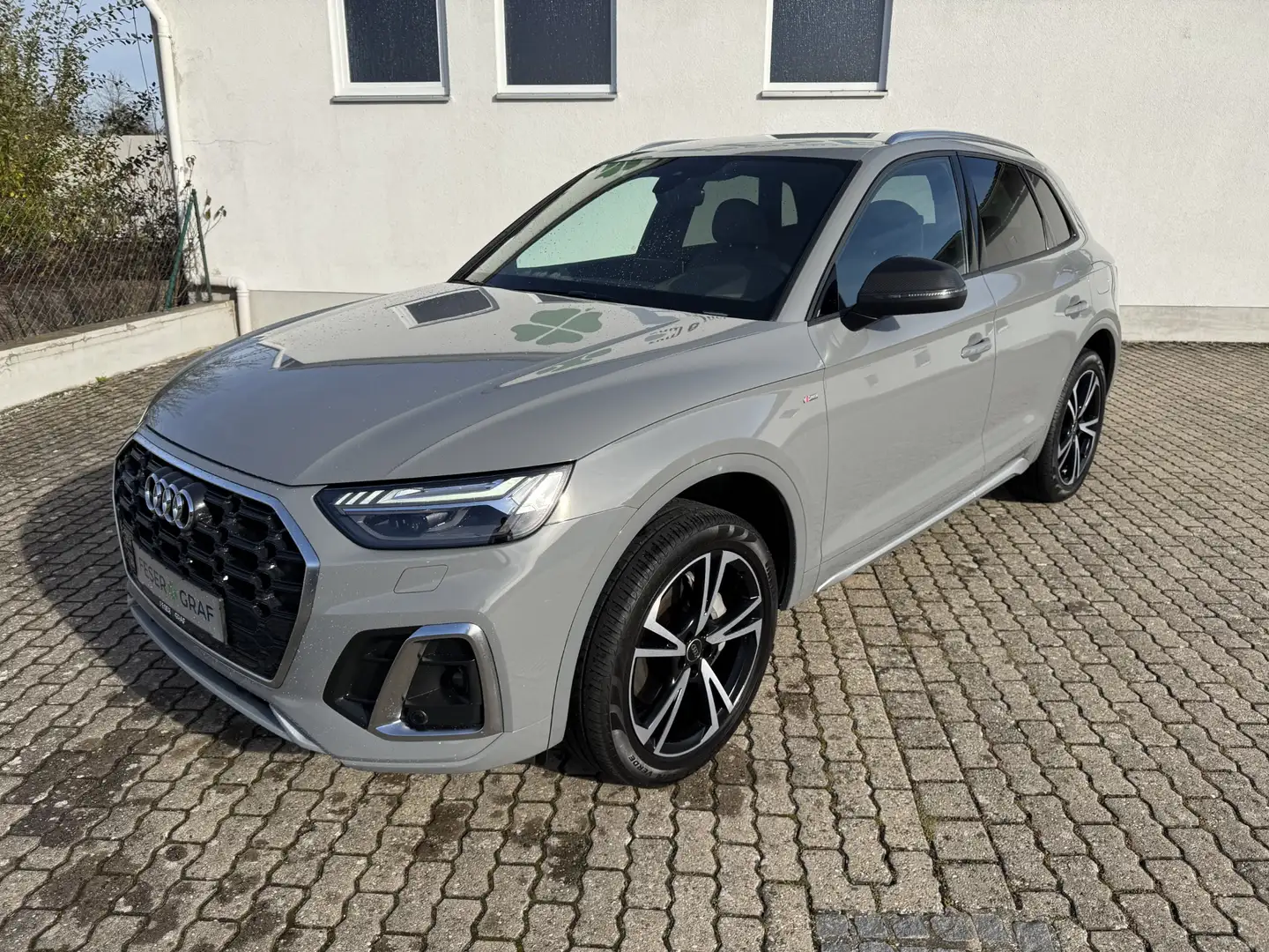 Audi Q5 S line 55 TFSIe qu. S-tr. AHK LEDER MATRIX Grau - 2