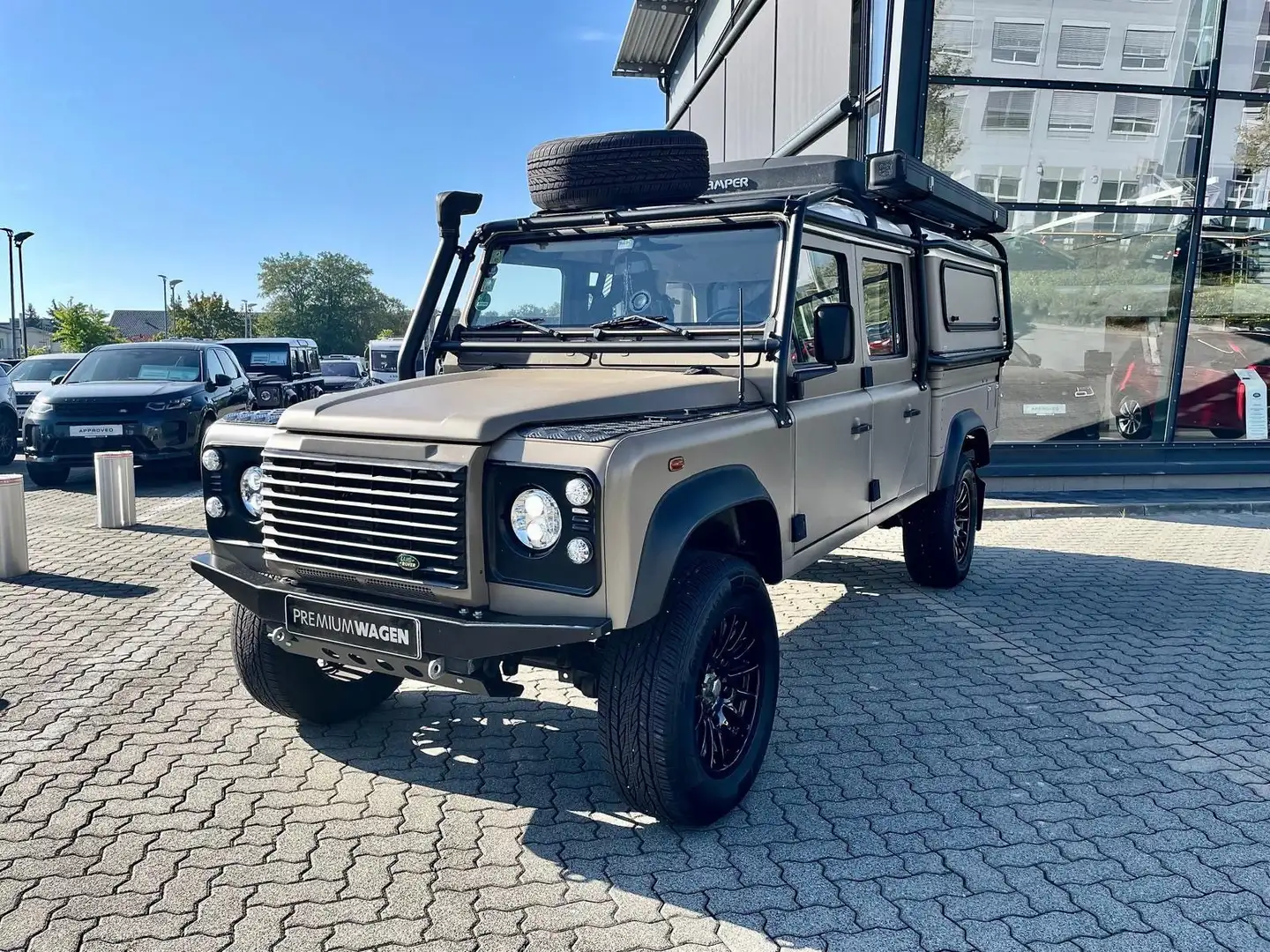 Land Rover Defender 130 E Crew Cab Beige - 1