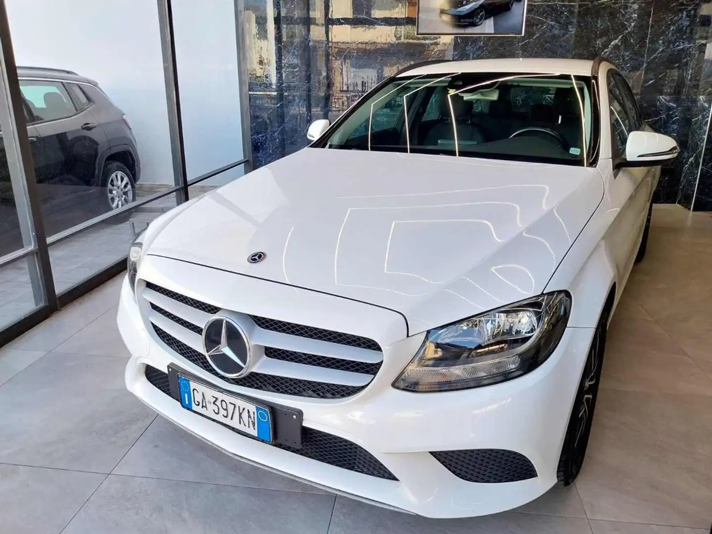 Mercedes-Benz C 200 Auto EQ-Boost Premium Plus (GARANZIA 12 MESI) Bianco - 2