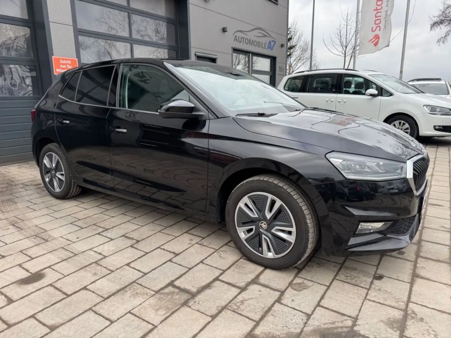 Skoda Fabia Style Schwarz - 2