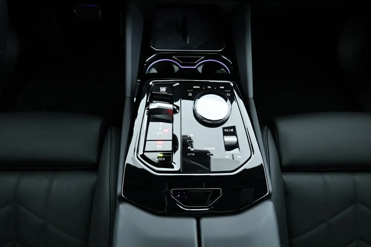 BMW 520 i M Sport Lt|Pano|HUD|PAs+360h&k|4xSH|AHK 360° ACC 13