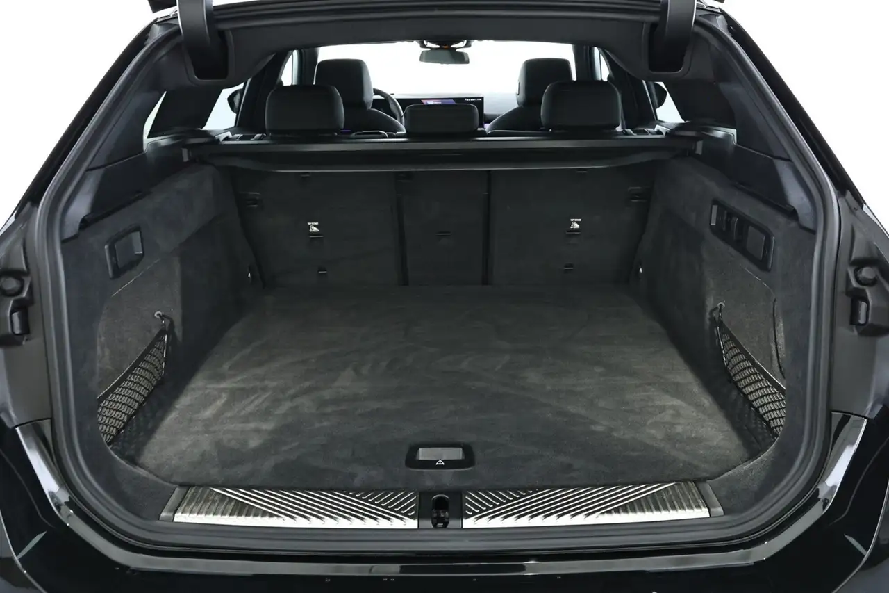 BMW 520 i M Sport Lt|Pano|HUD|PAs+360h&k|4xSH|AHK 360° ACC 6