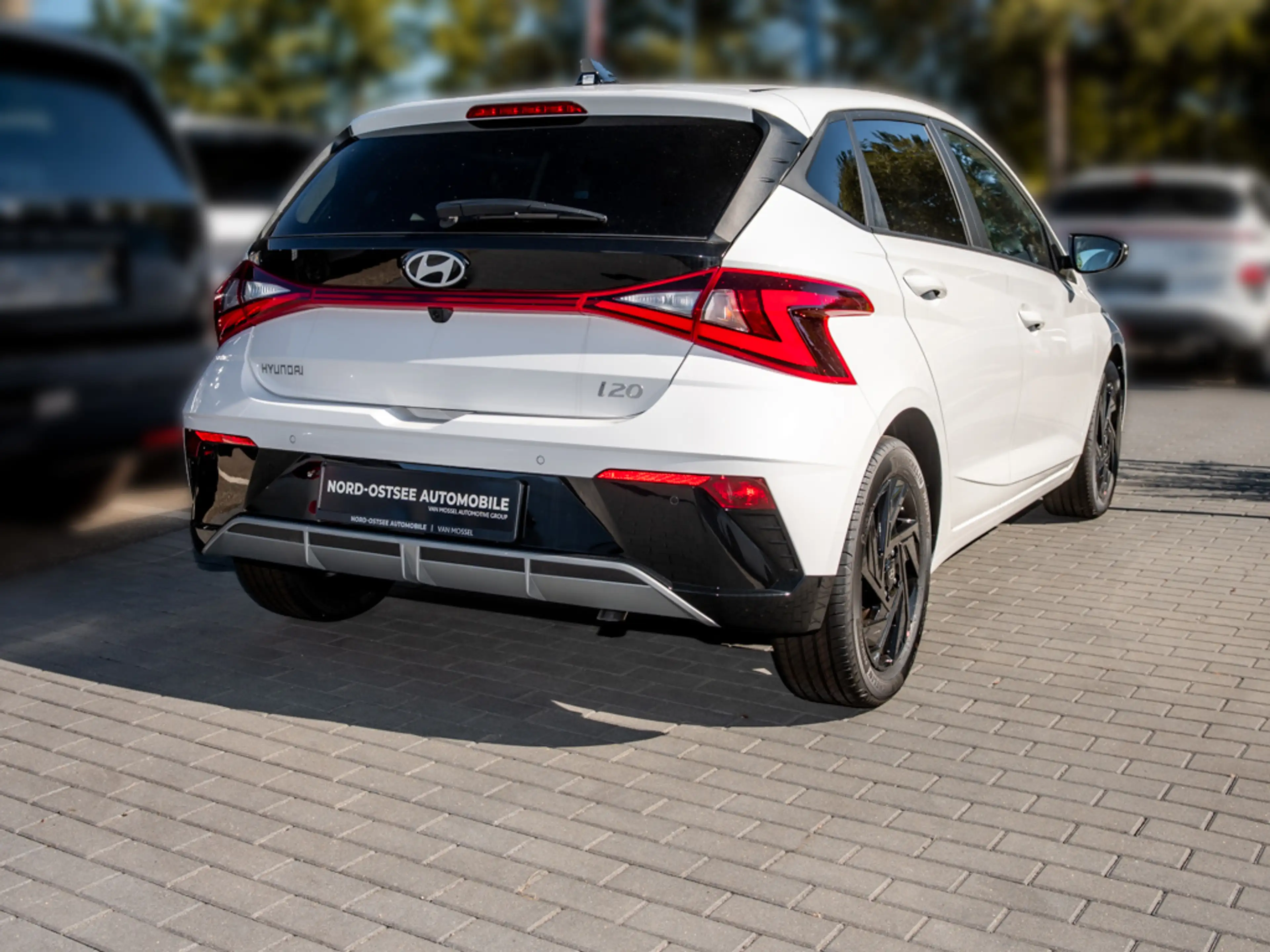 Hyundai i20 Blackline AUT Kam. KeyLess LM Navi PDC SHZ — photo 4