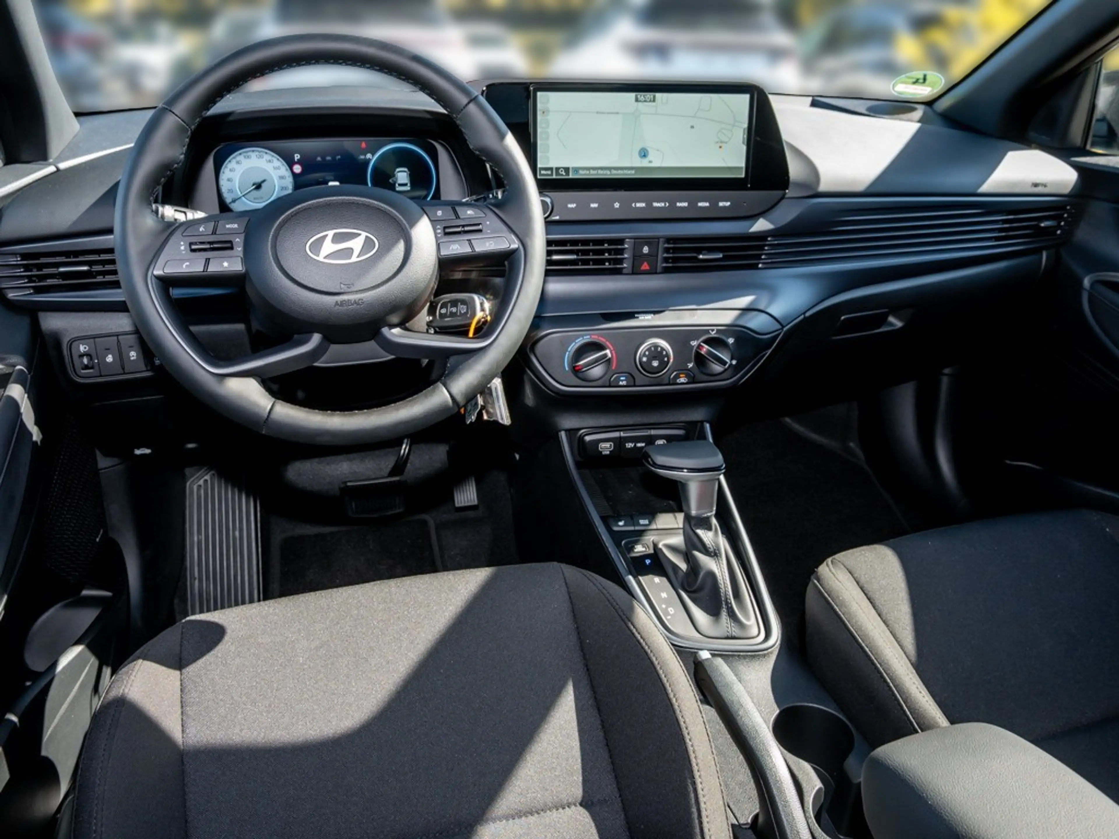 Hyundai i20 Blackline AUT Kam. KeyLess LM Navi PDC SHZ — photo 10