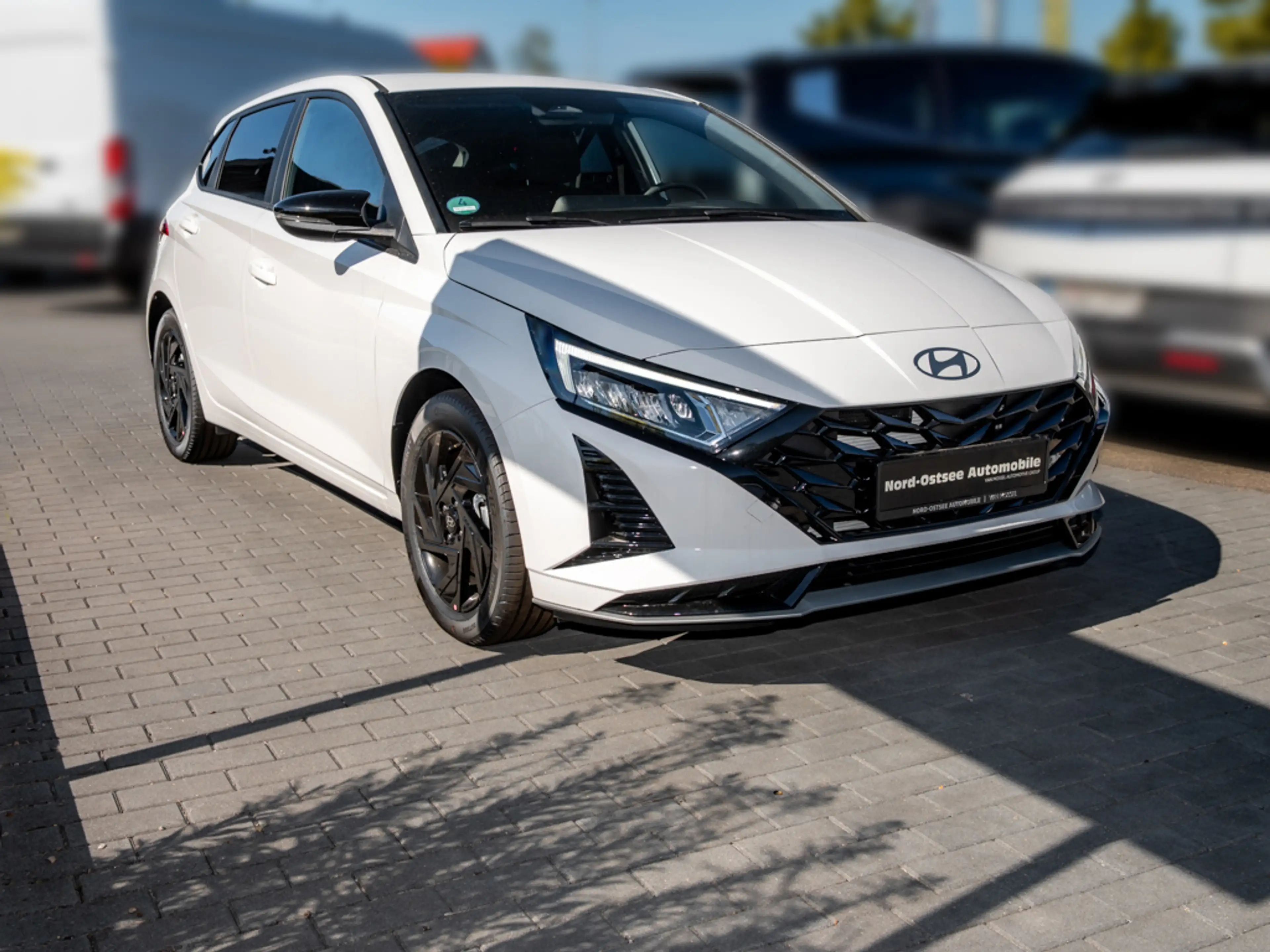 Hyundai i20 Blackline AUT Kam. KeyLess LM Navi PDC SHZ — photo 3