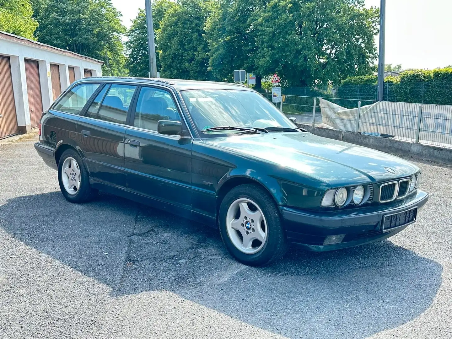 BMW 525 i Kombi E34 Panorama-Leder-Sitzheizung-Klima- Verde - 2