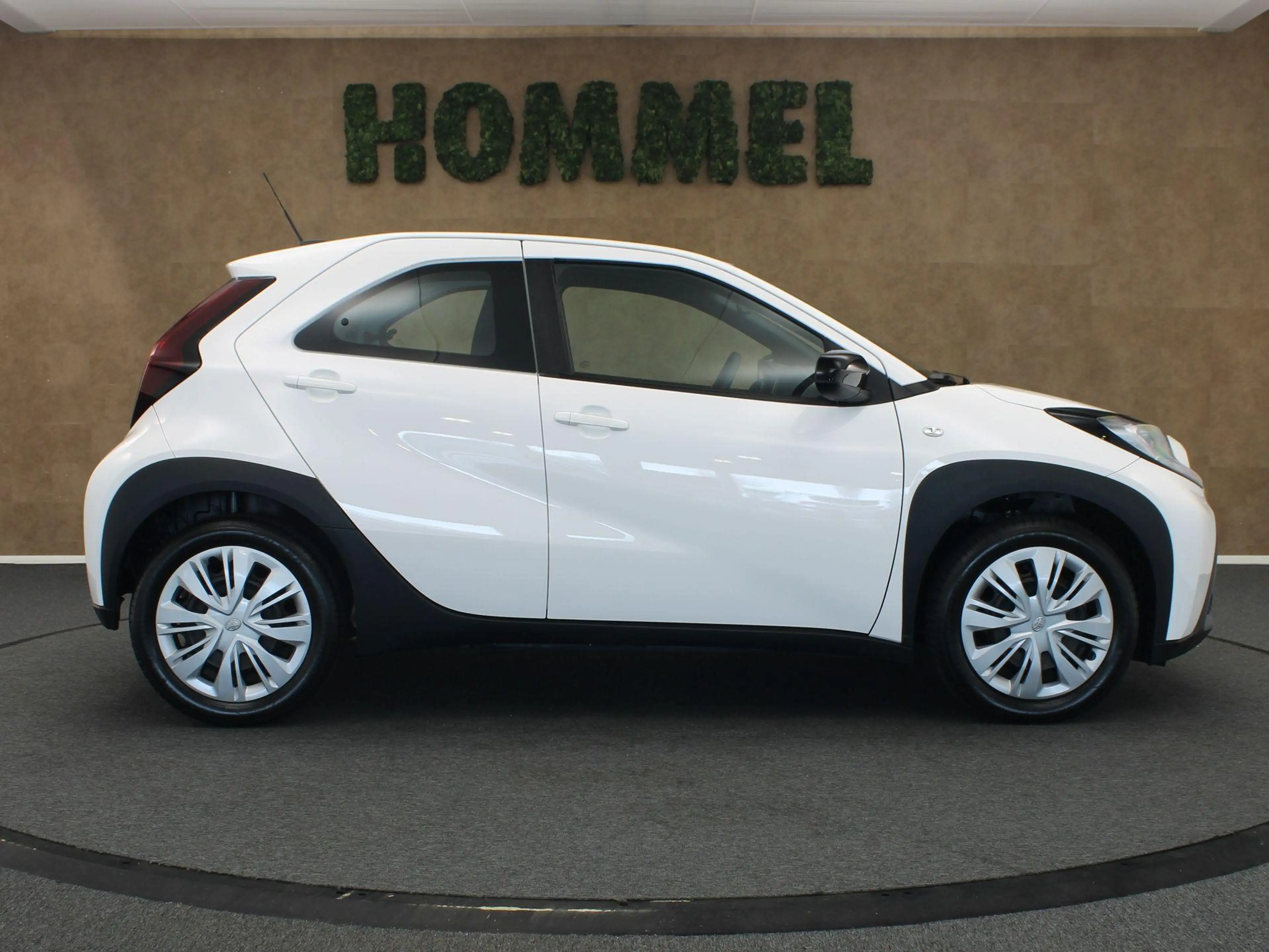Toyota Aygo X 1.0 VVT-i S-CVT Play - ORIGINEEL NEDERLANDSE AUTO — photo 14