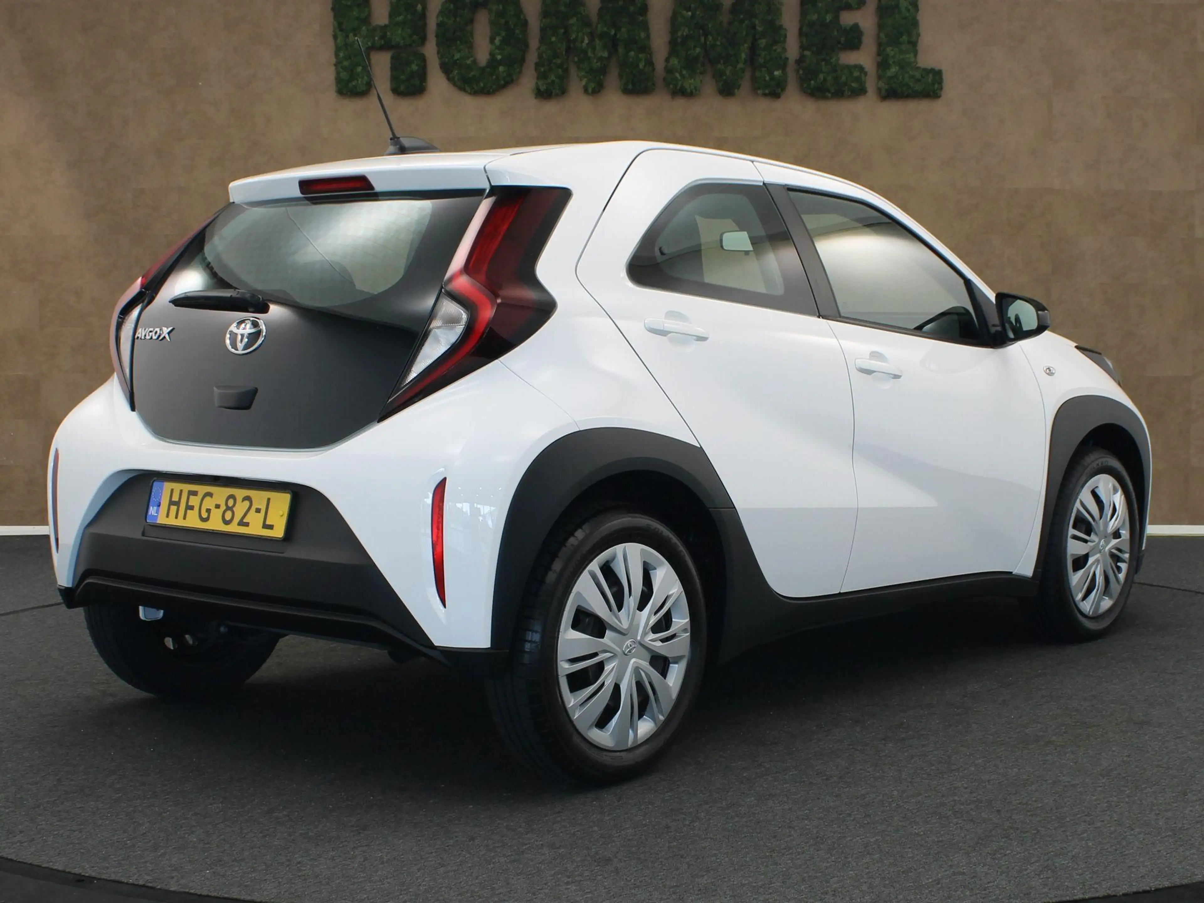 Toyota Aygo X 1.0 VVT-i S-CVT Play - ORIGINEEL NEDERLANDSE AUTO — photo 8