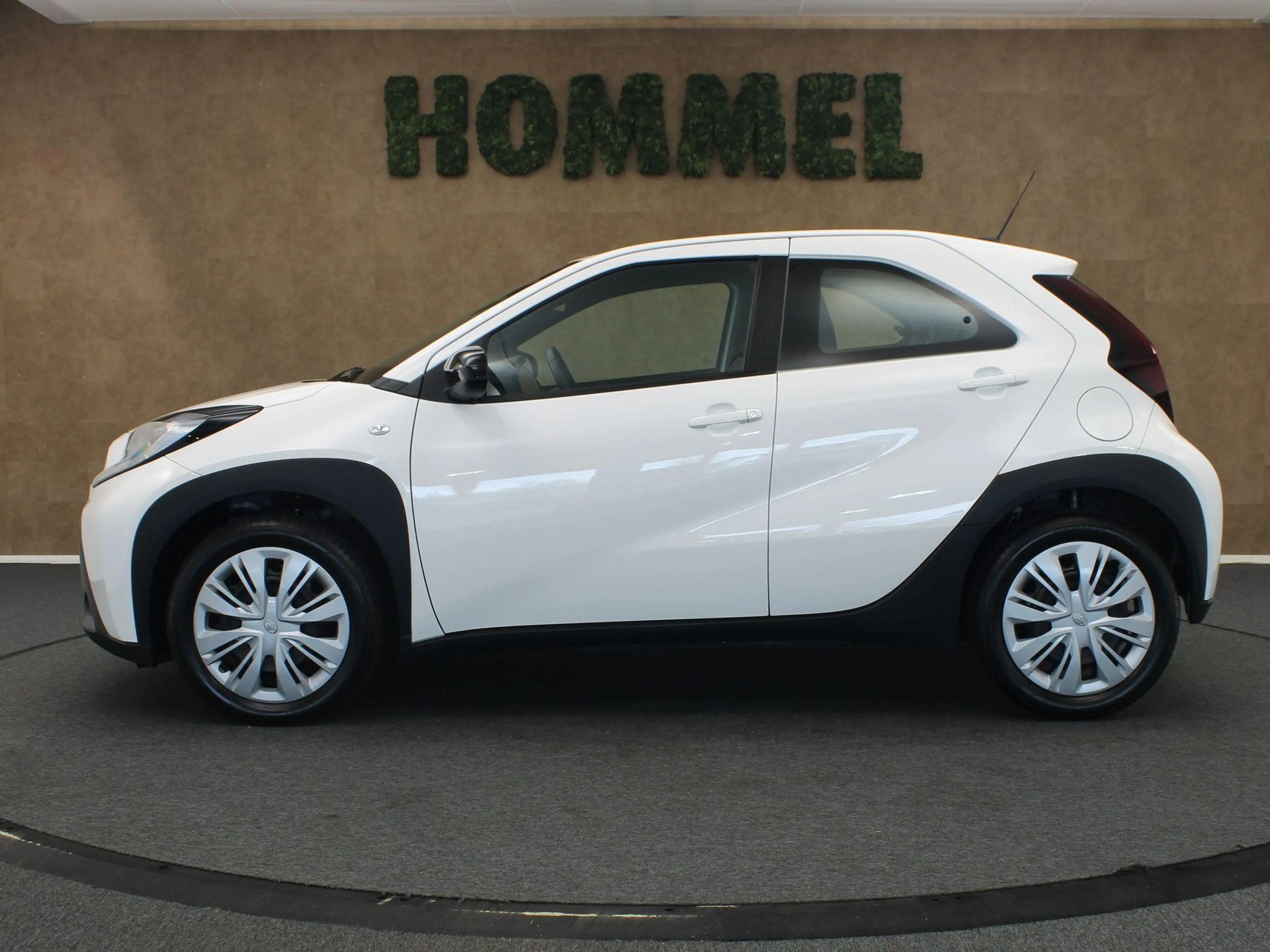 Toyota Aygo X 1.0 VVT-i S-CVT Play - ORIGINEEL NEDERLANDSE AUTO — photo 13